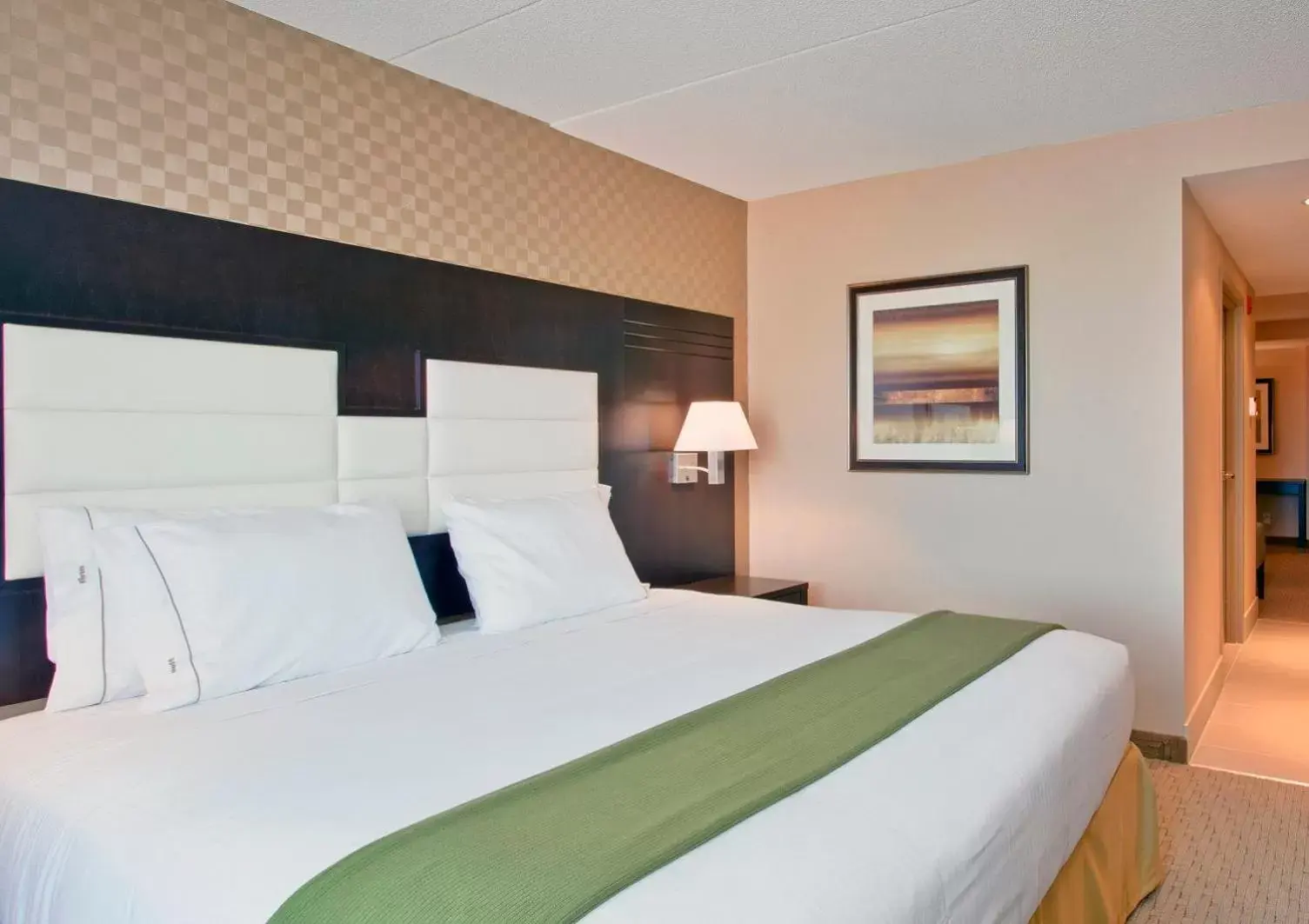 Bedroom, Bed in Holiday Inn Express Hotel & Suites Ottawa West-Nepean, an IHG Hotel
