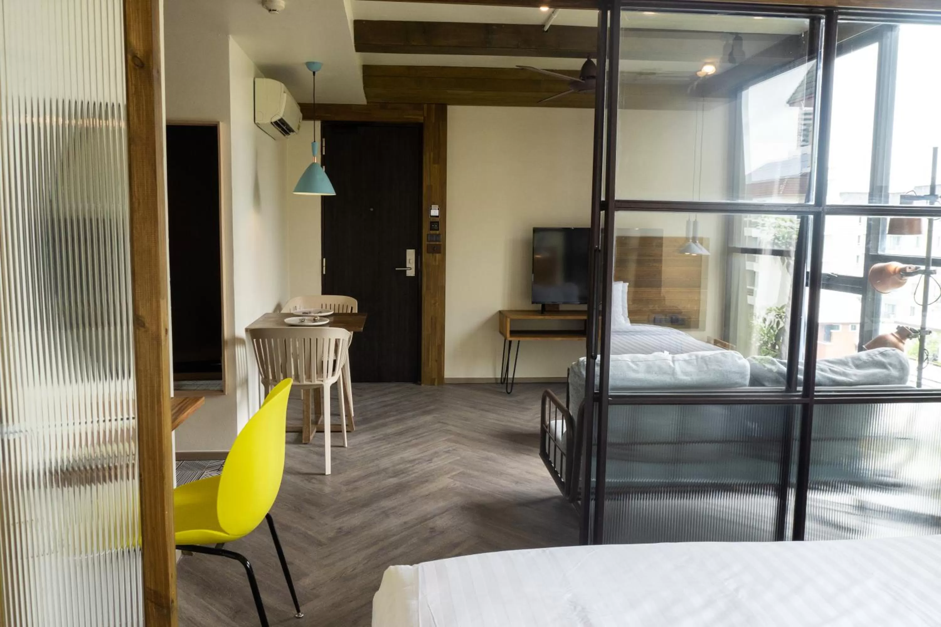 Living room, Bed in karaarom hotel