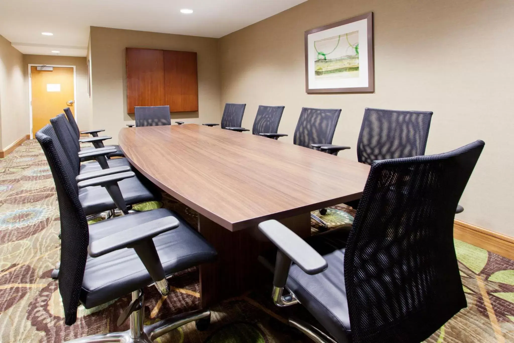 Meeting/conference room in Holiday Inn Baltimore BWI Airport, an IHG Hotel