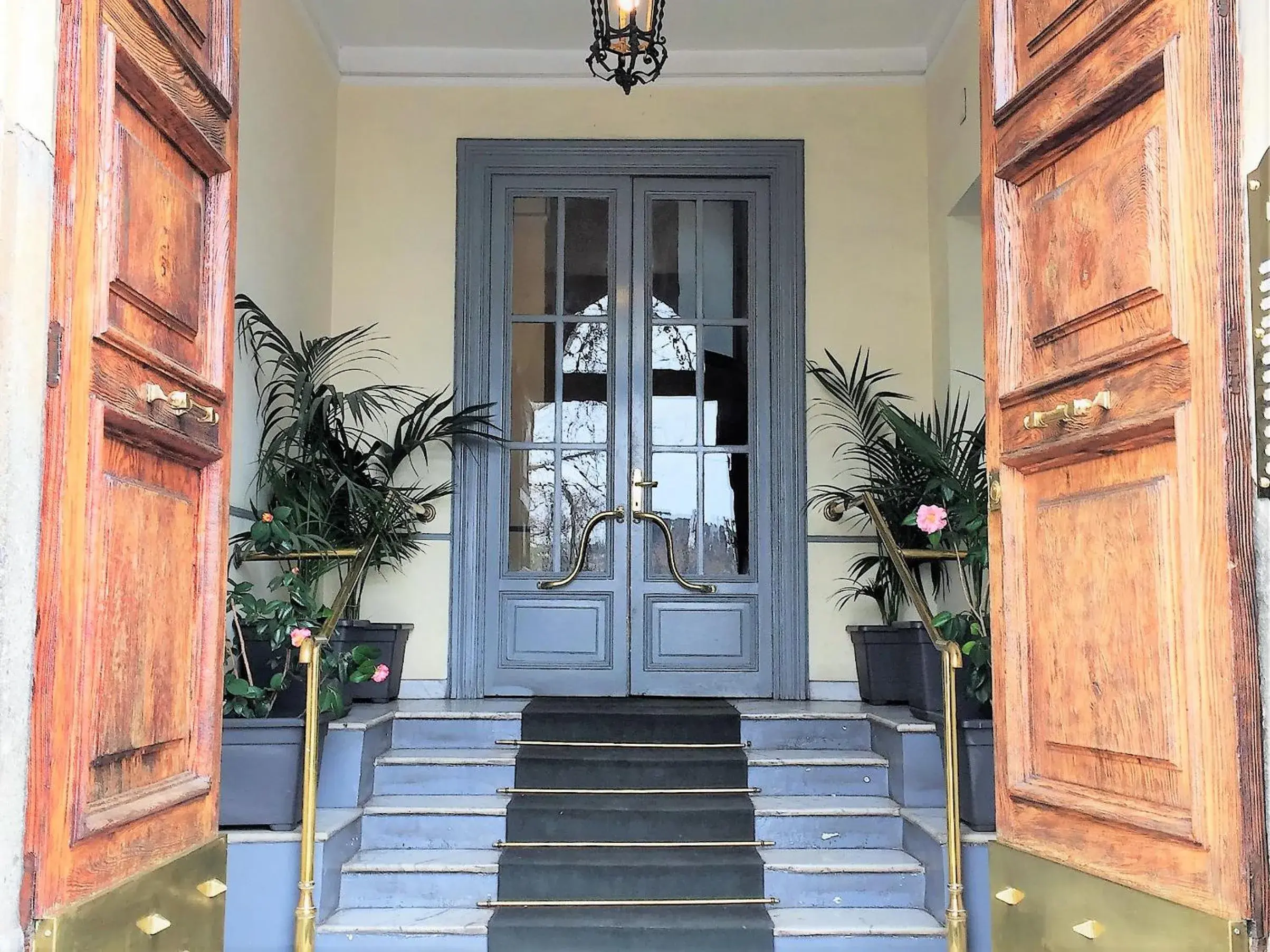 Facade/entrance in Palazzo Baj in Trastevere