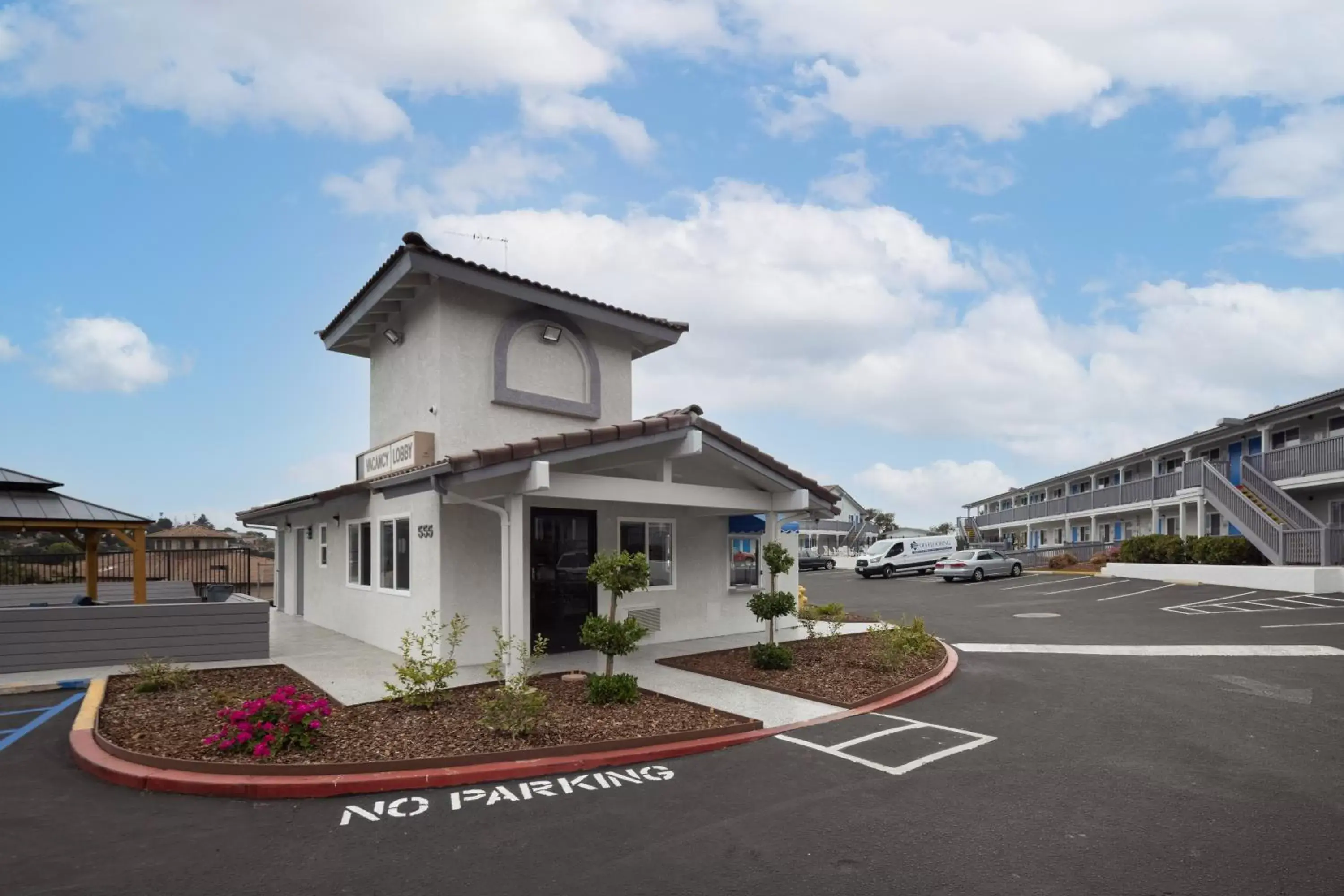 Property Building in Pismo View Inn