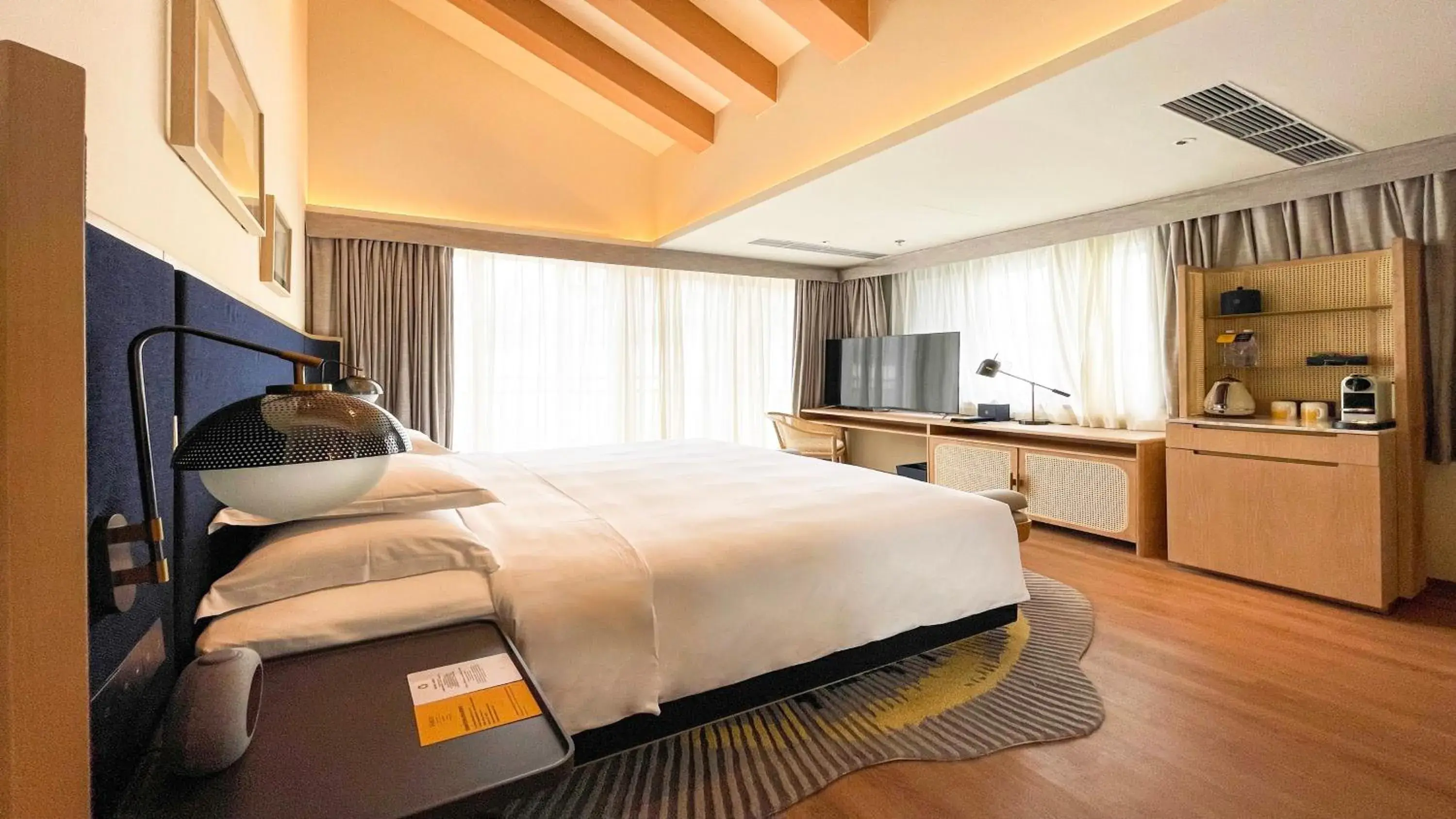 Bedroom, Bed in voco Nanjing Garden Expo, an IHG Hotel