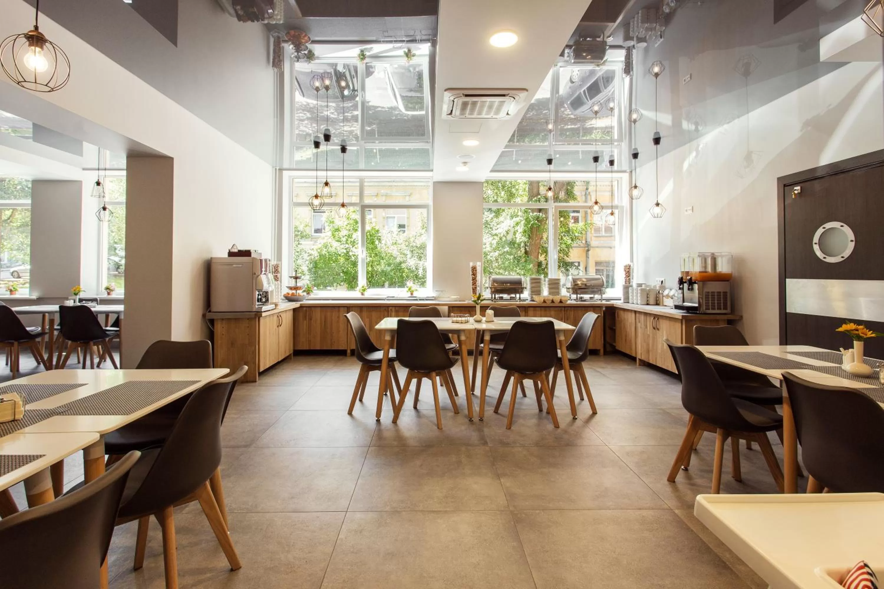 Restaurant/places to eat in Old Town Trio