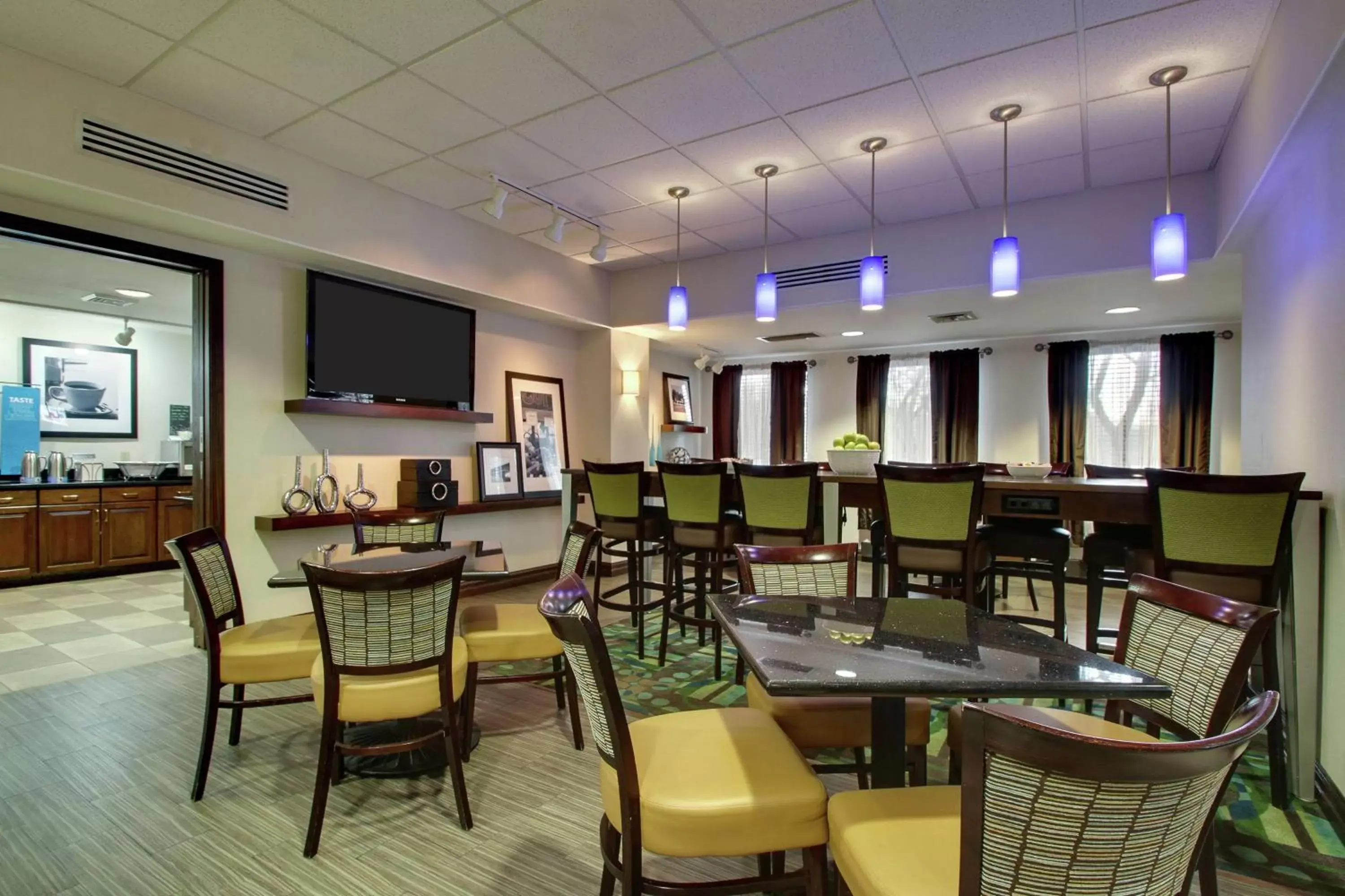 Dining area, Restaurant/Places to Eat in Hampton Inn DuBois