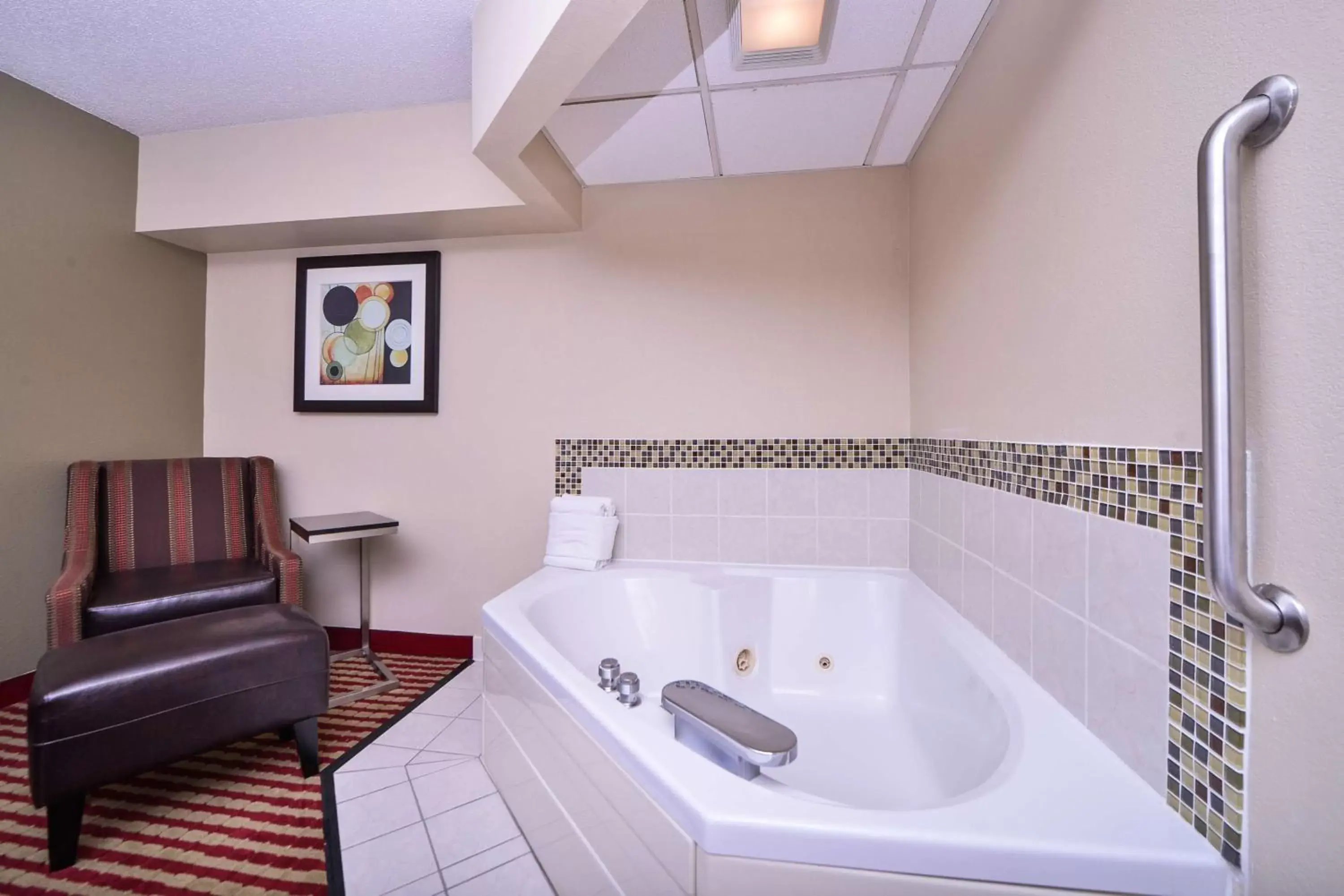 Photo of the whole room, Bathroom in Best Western Germantown Inn