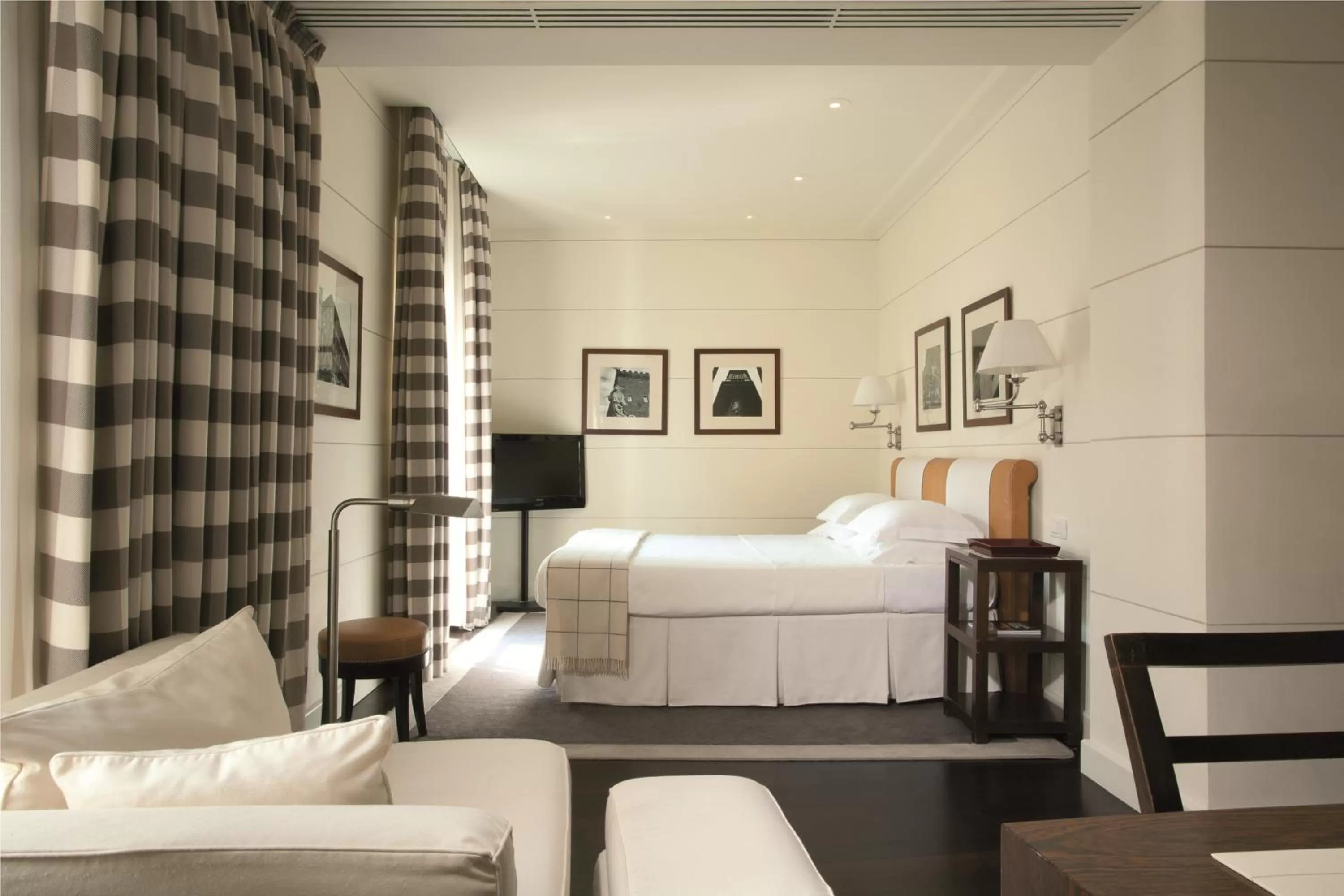 Deluxe Double or Twin Room in Gallery Hotel Art - Lungarno Collection