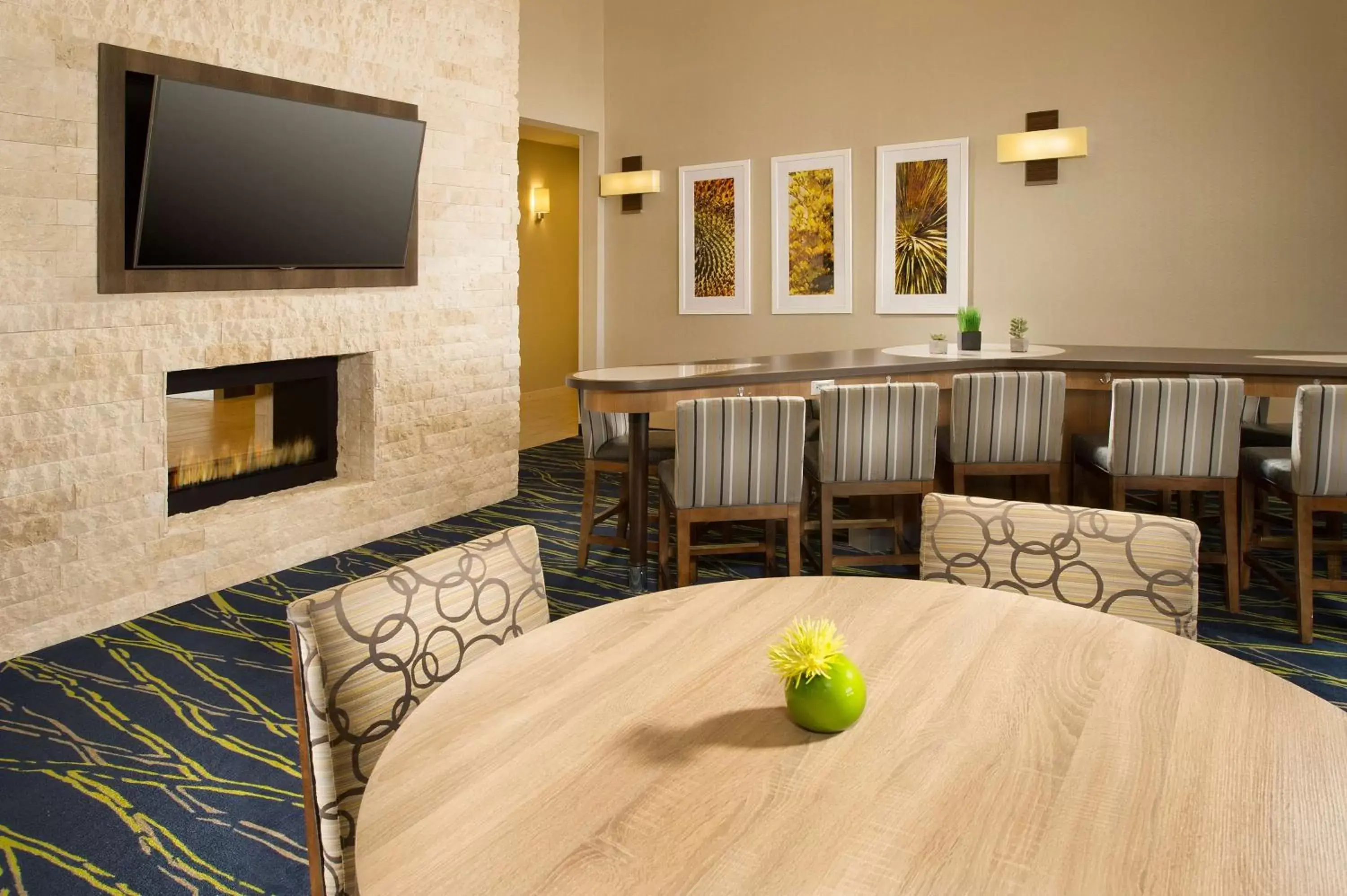 Lobby or reception, Restaurant/Places to Eat in Homewood Suites by Hilton Midland