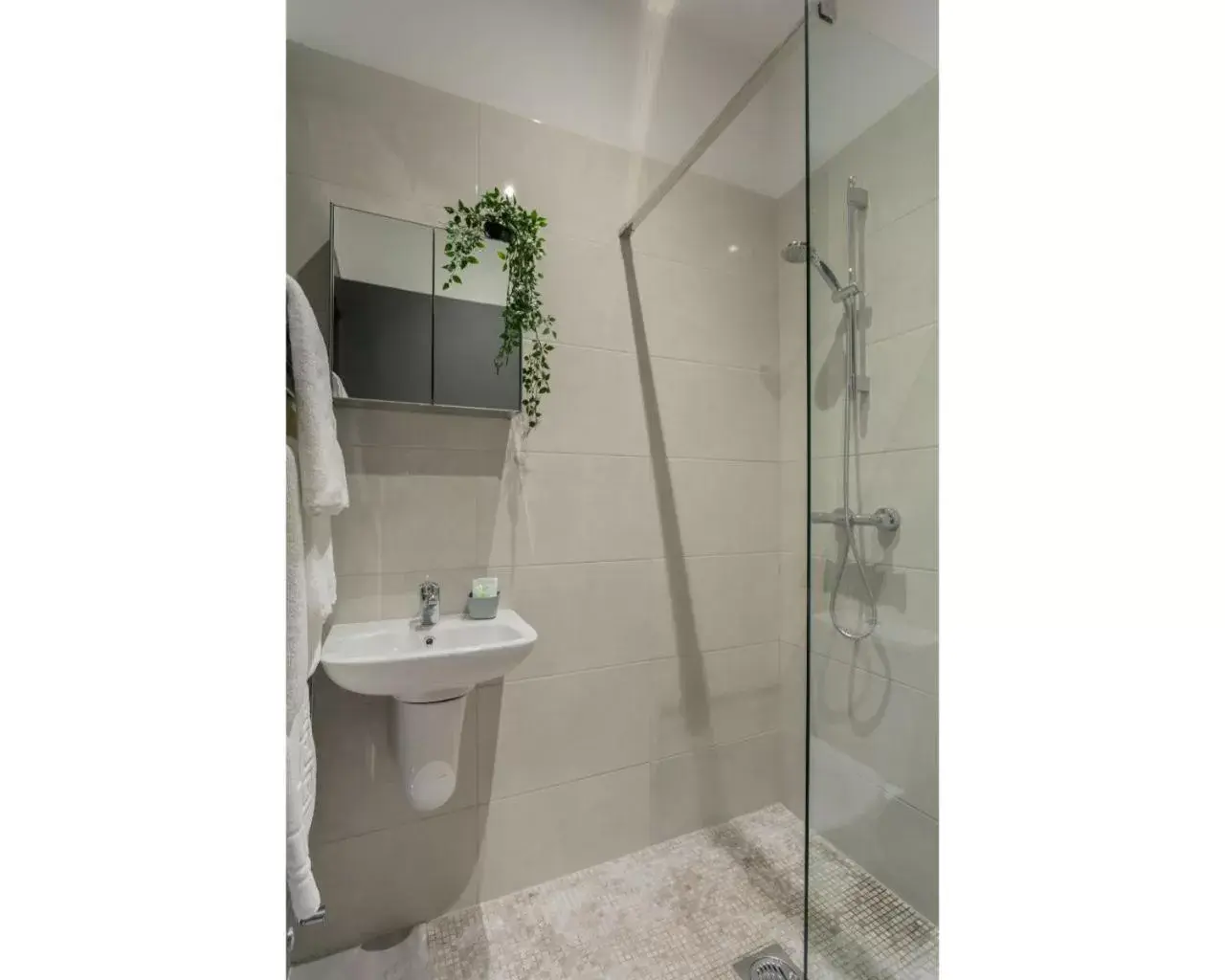 Bathroom in Central Belfast Apartments Camden Street