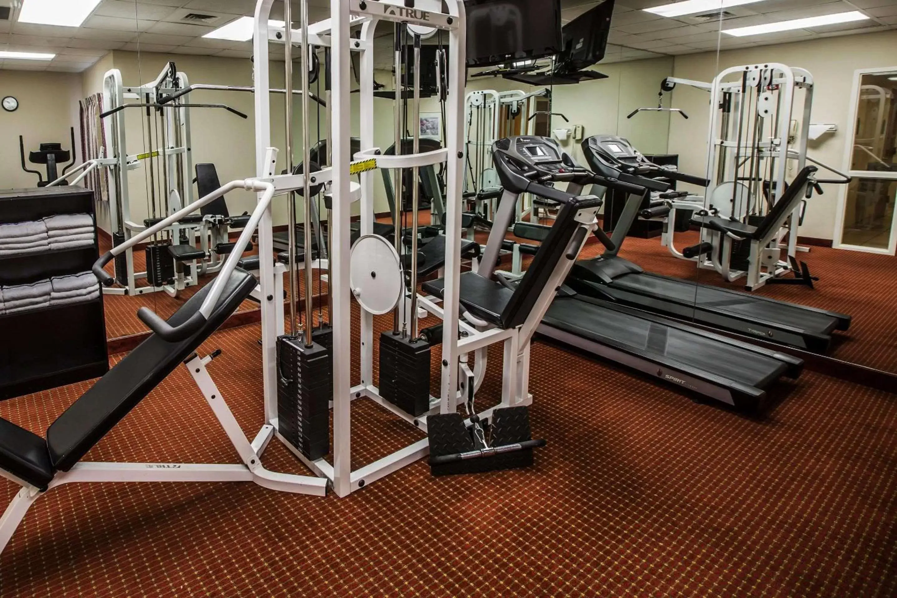 Restaurant/places to eat, Fitness Center/Facilities in MainStay Suites Wilmington