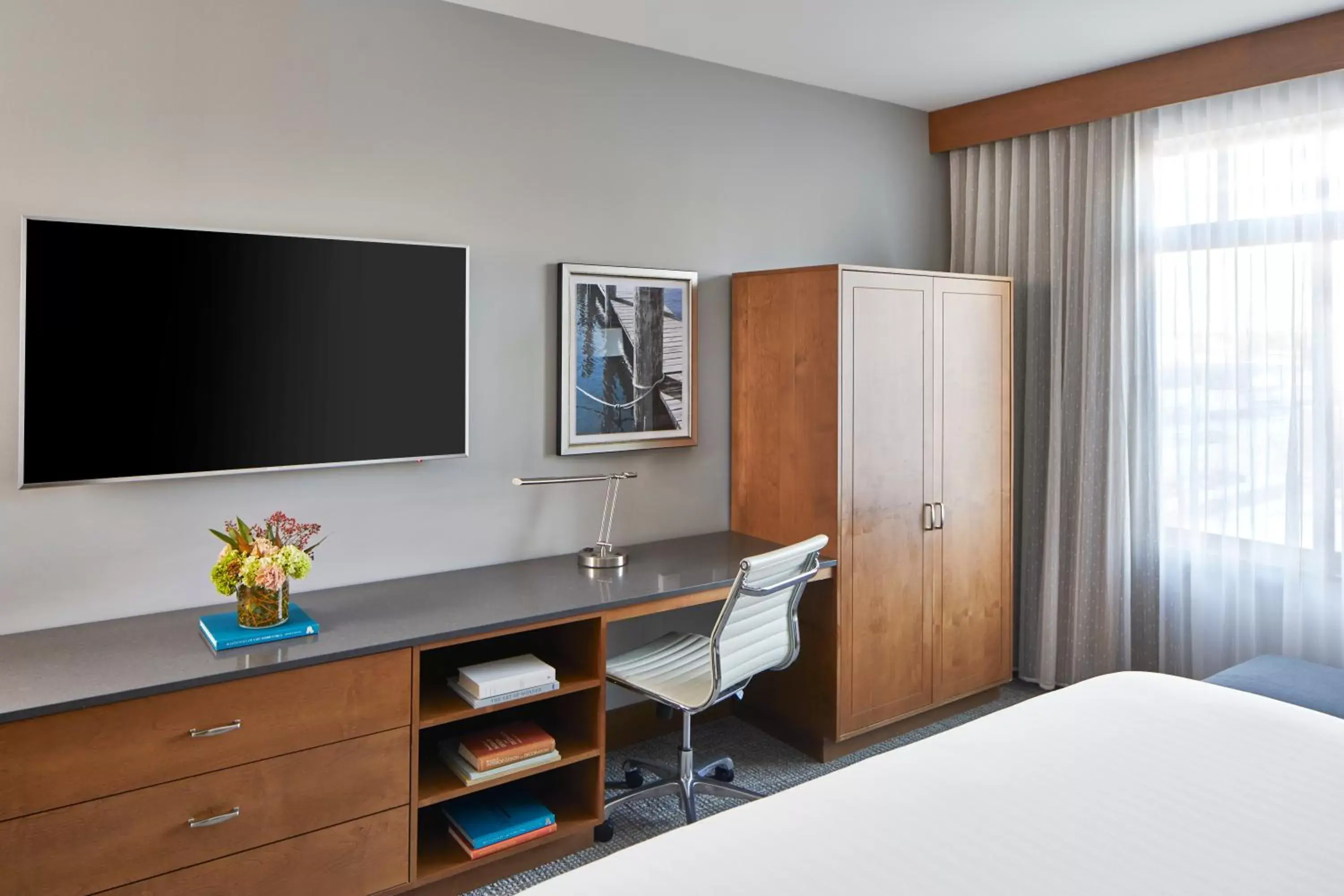 Photo of the whole room, Bed in The Hotel Landing Photo of the whole room, Bed in The Hotel Landing