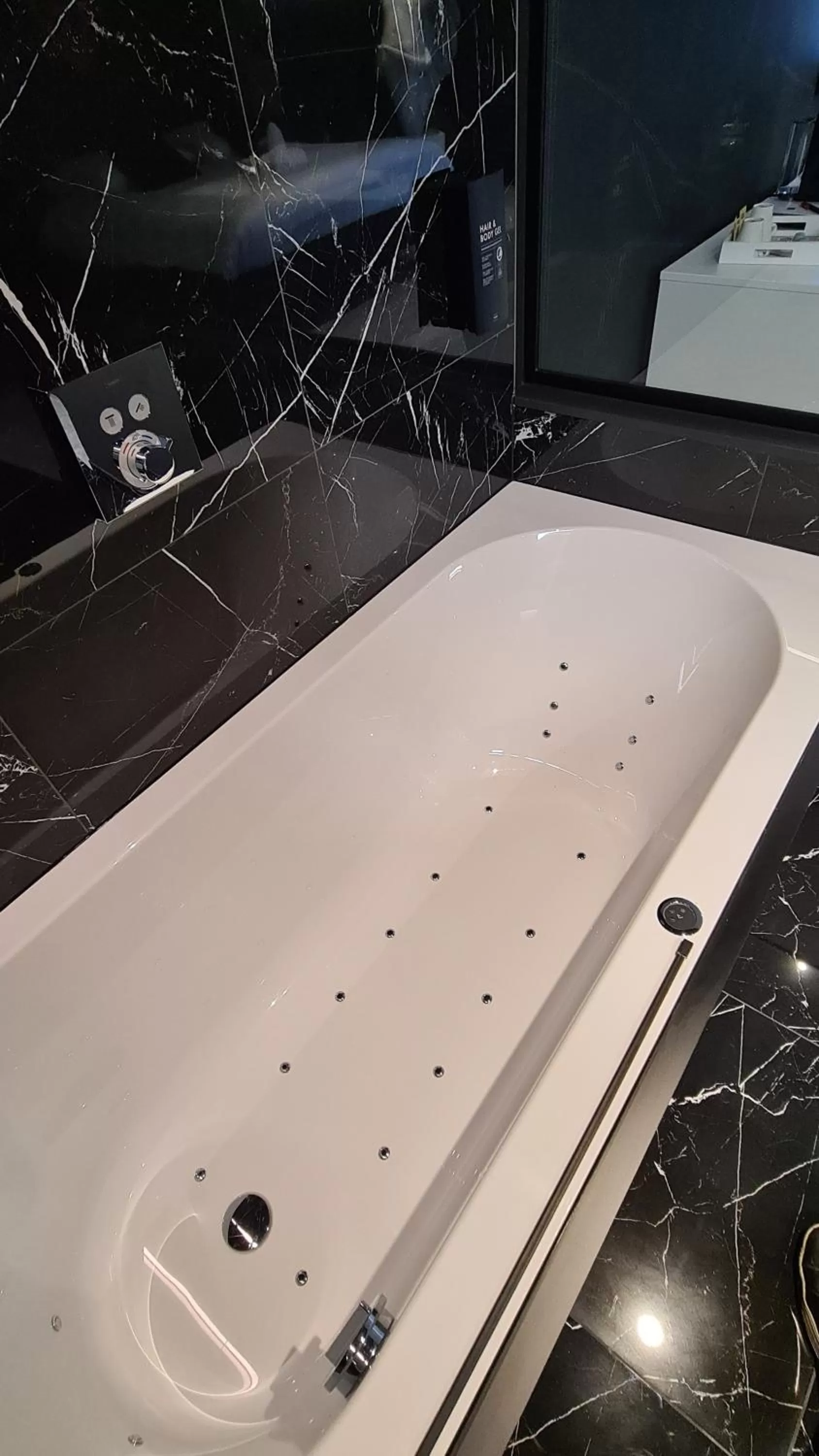 Boutique Hôtel, La Cour de la Reine, Rooftop & Bistronomique Restaurant