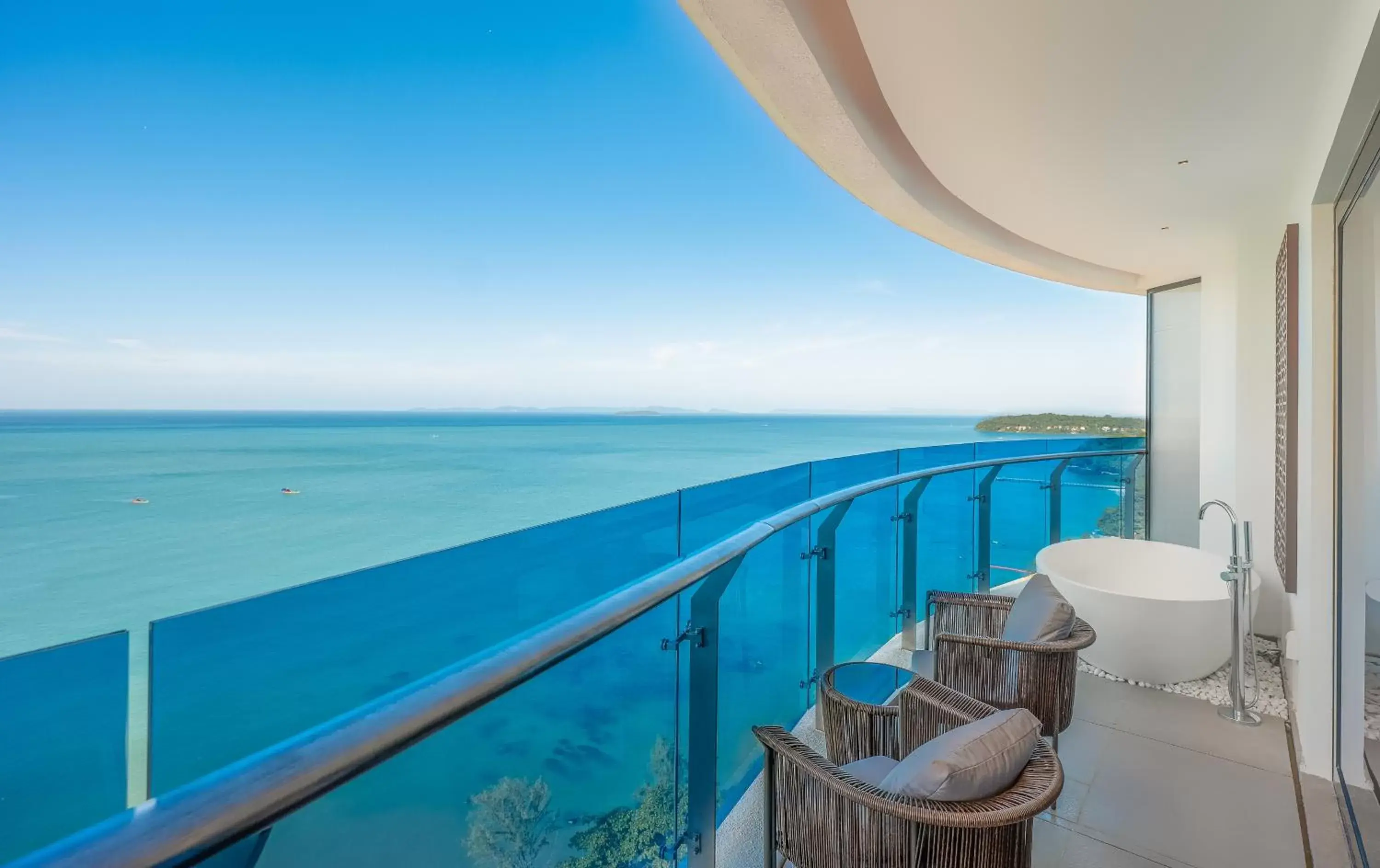 Balcony/Terrace, Sea View in Howard Johnson Plaza by Wyndham Blue Bay Sihanoukville