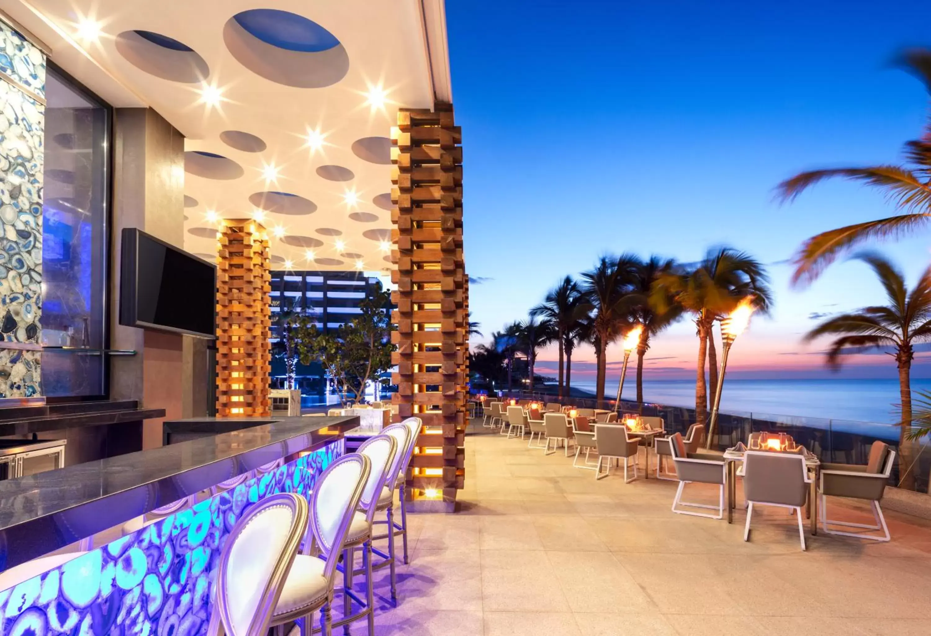 Lounge or bar, Lounge/Bar in Garza Blanca Resort & Spa Los Cabos