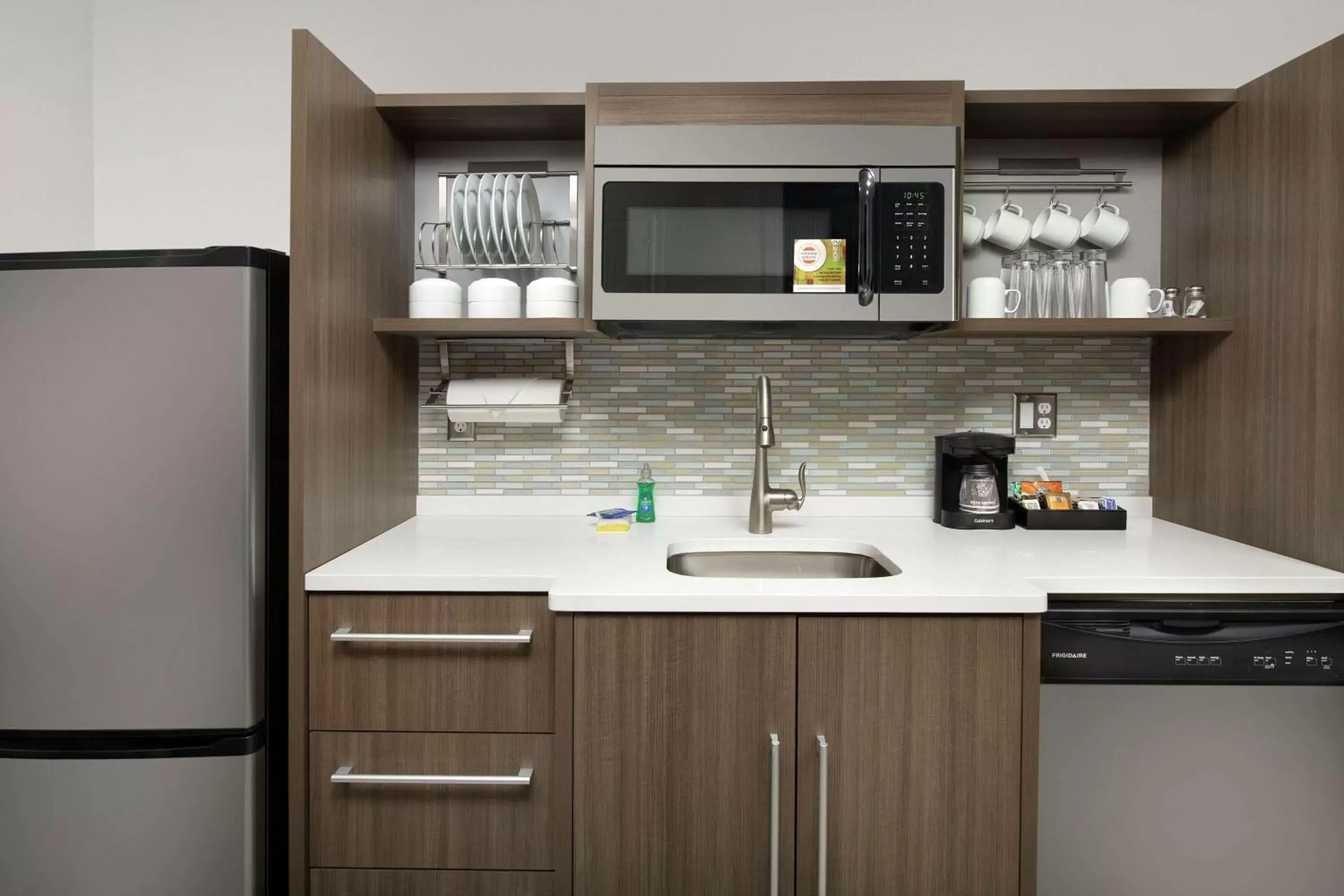 Kitchen or kitchenette, Kitchen/Kitchenette in Home2 Suites By Hilton Longmont