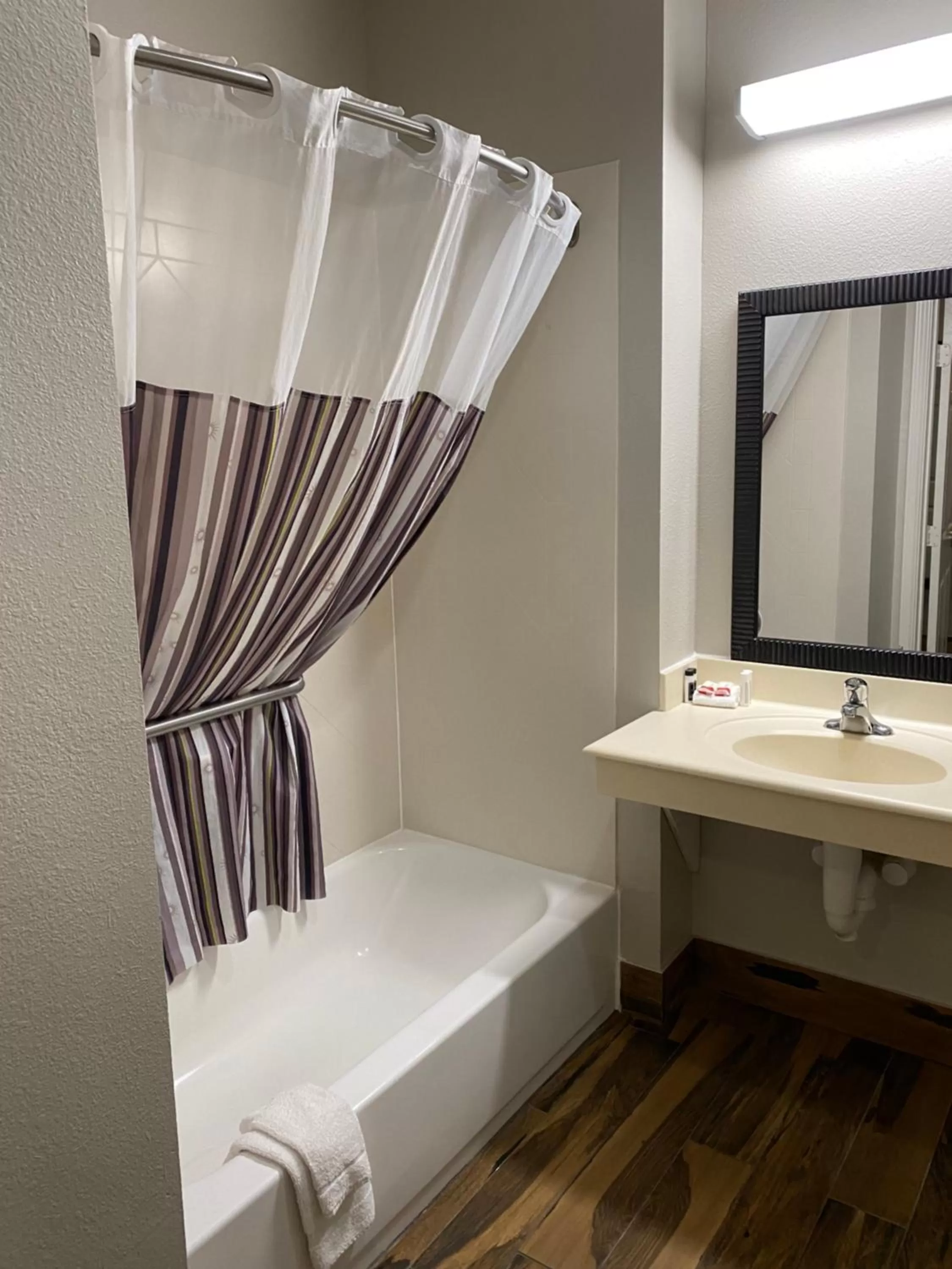 La Quinta by Wyndham Columbus TX