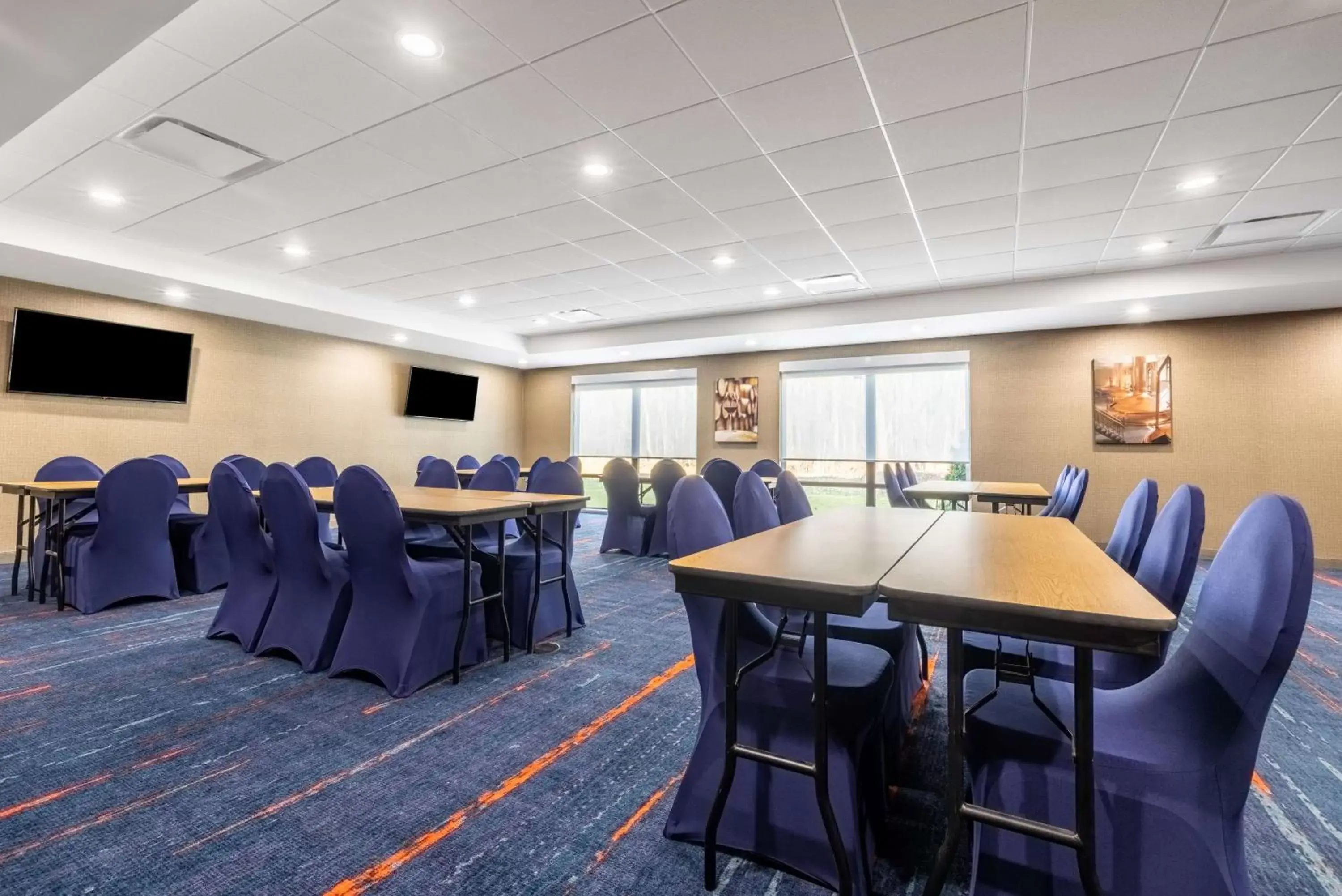 Meeting/conference room in Hampton Inn & Suites Benton Harbor, MI