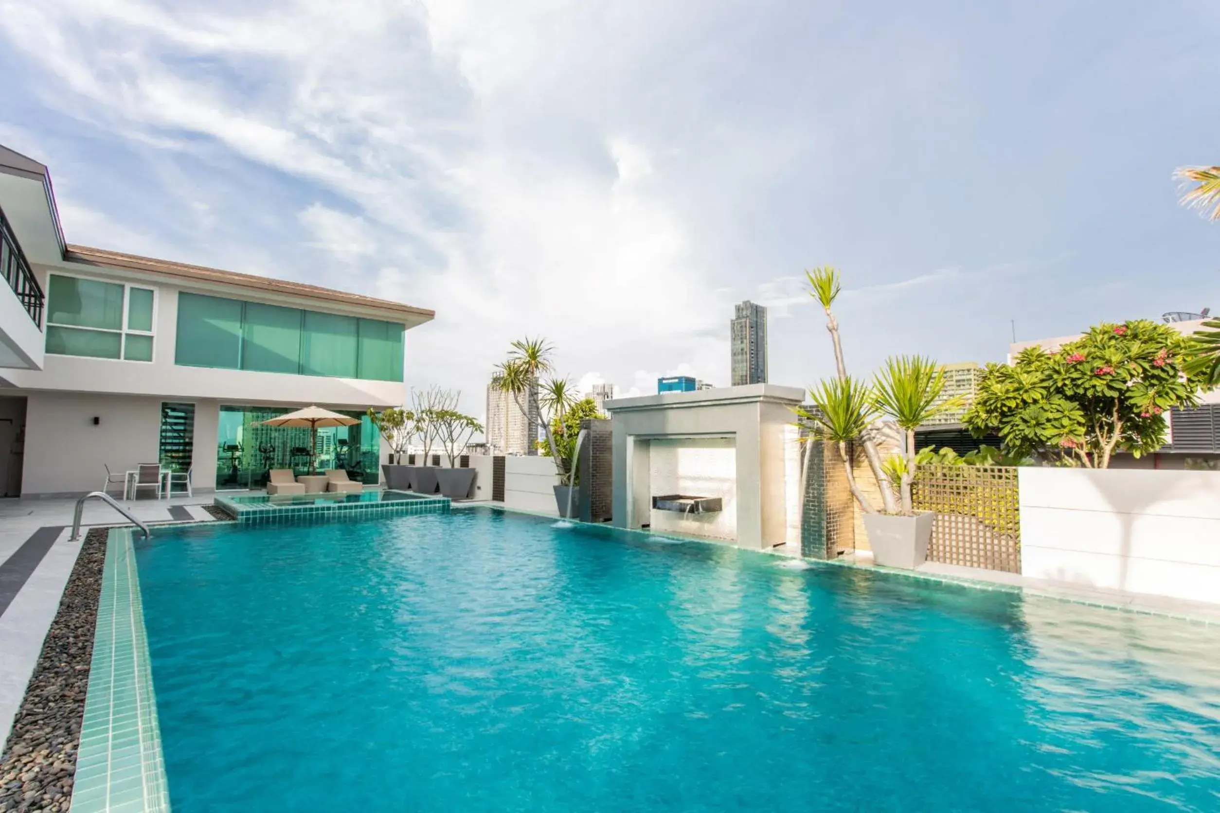 Swimming Pool in D Varee Residence Montara Thonglor 25