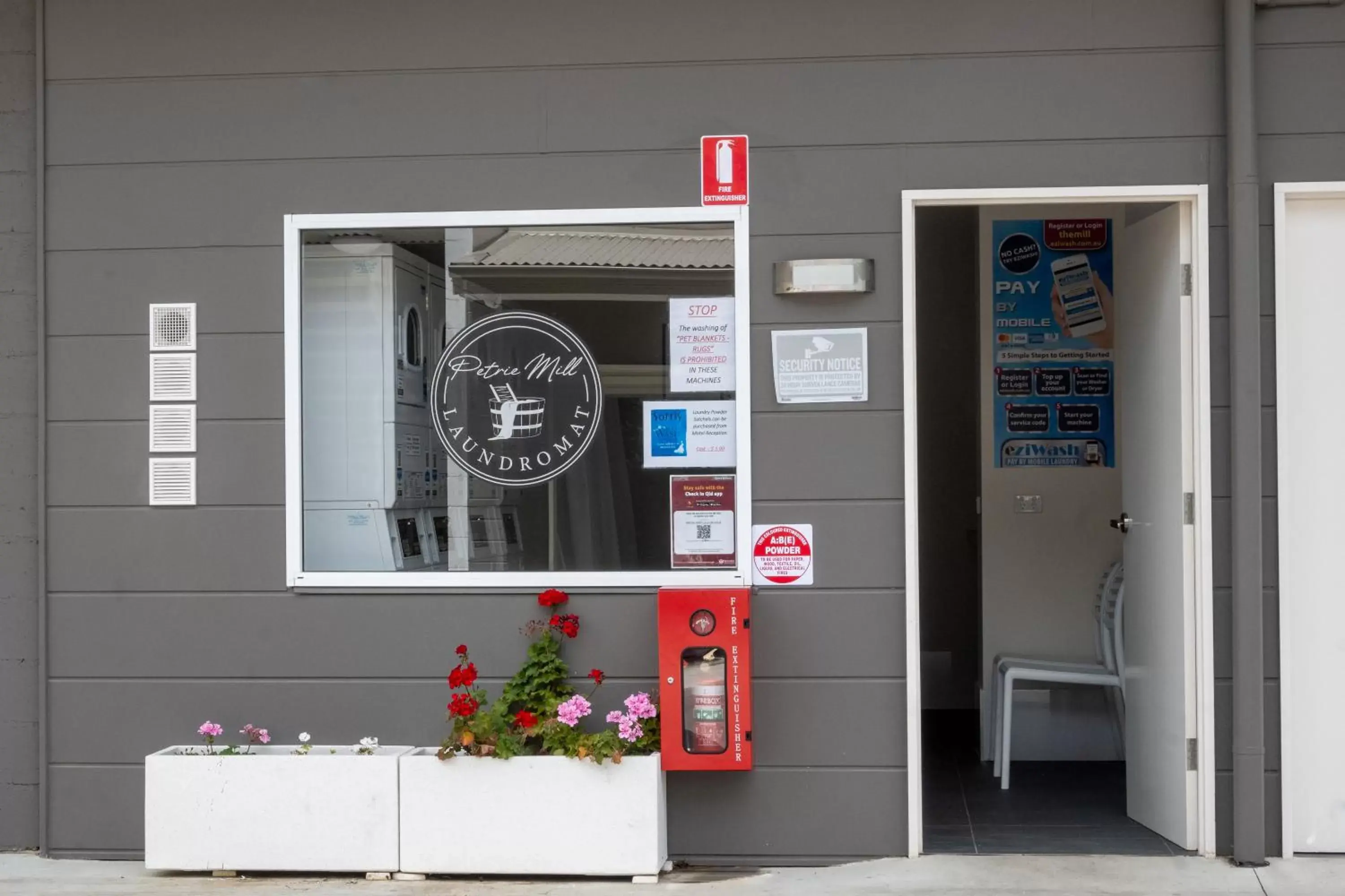 laundry in Petrie Mill Motel