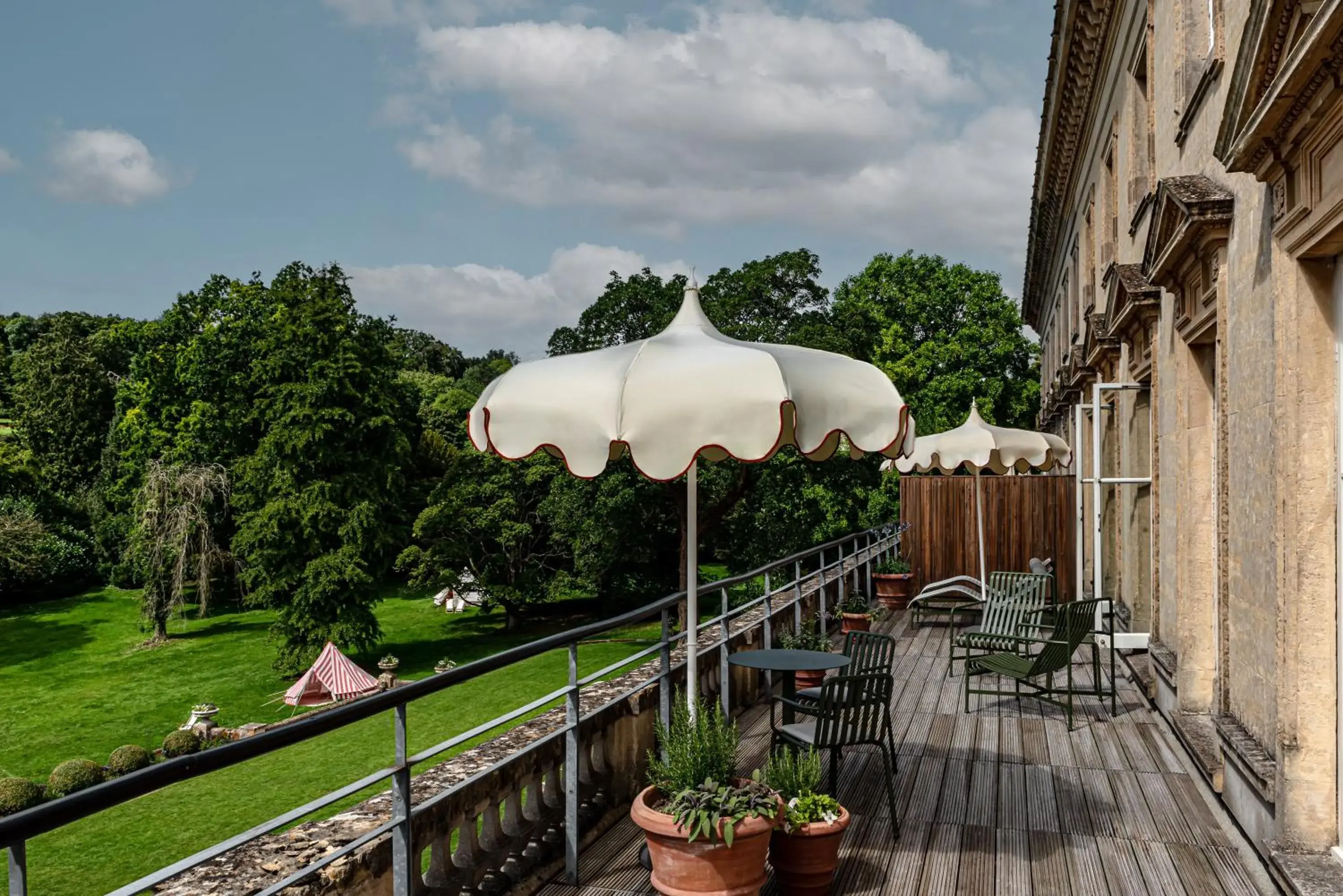 Garden in Cowley Manor Hotel