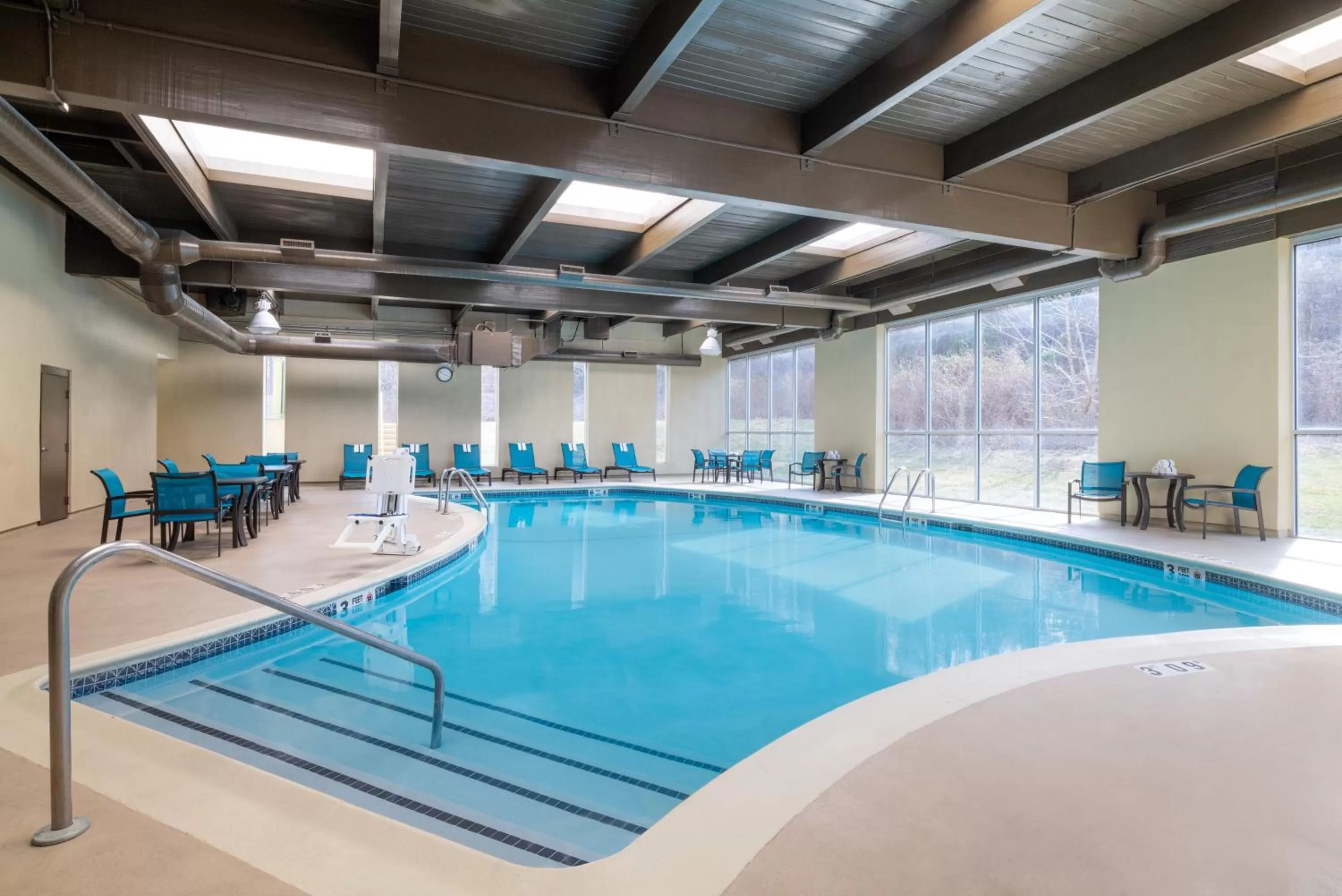 Swimming pool in Holiday Inn Norwich by IHG