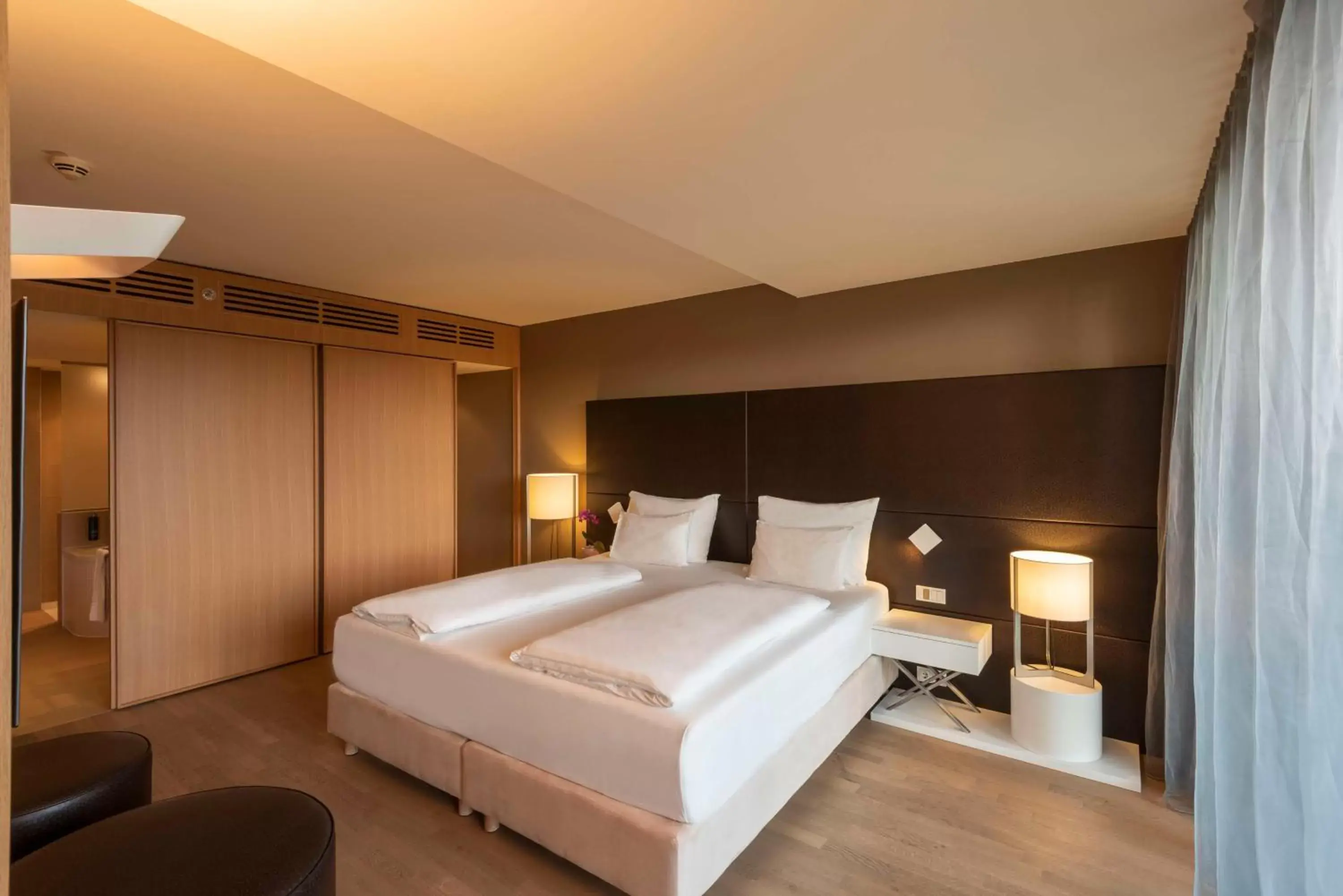 Bed in Doubletree by Hilton Vienna Schonbrunn