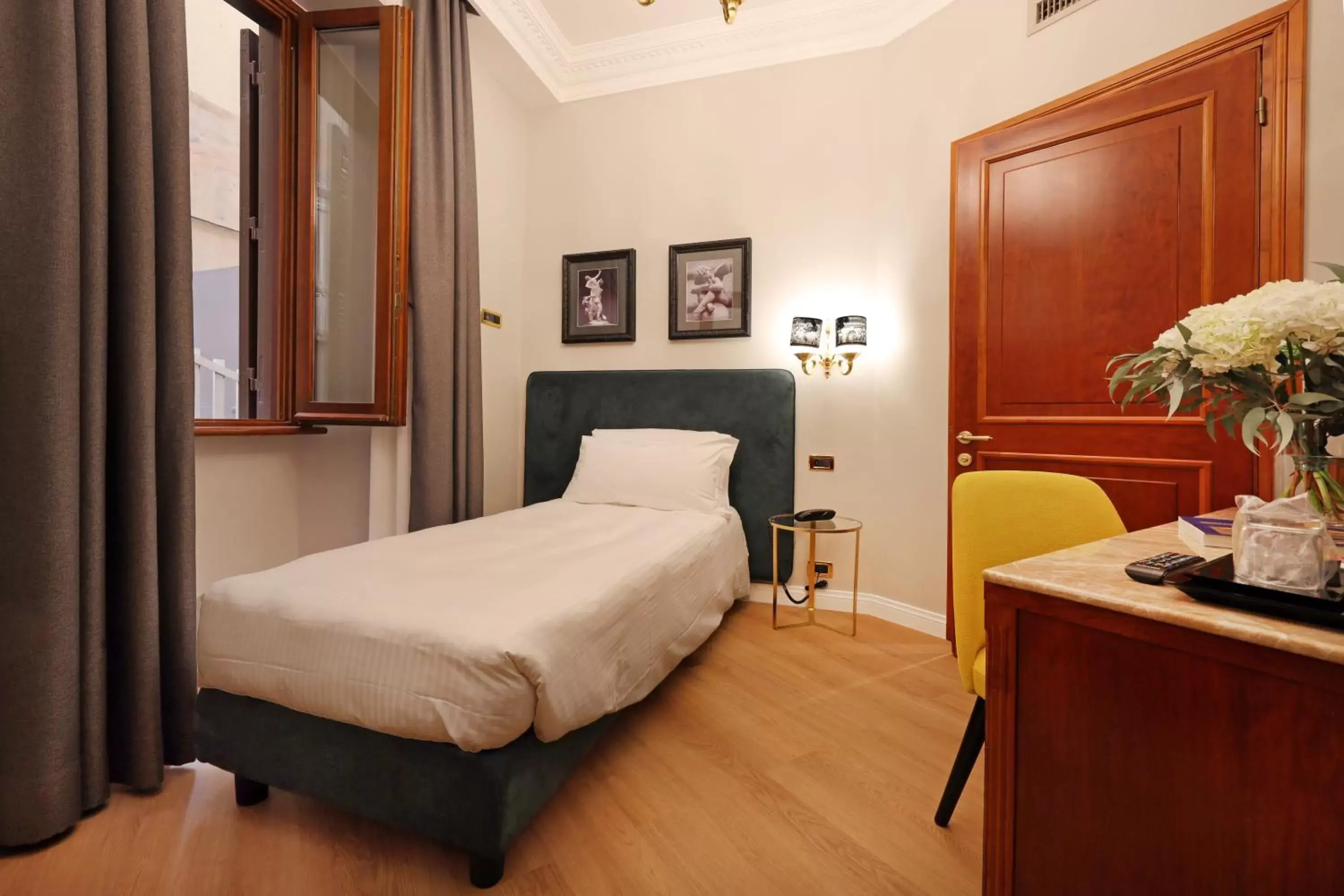 Bed in Hotel Barberini