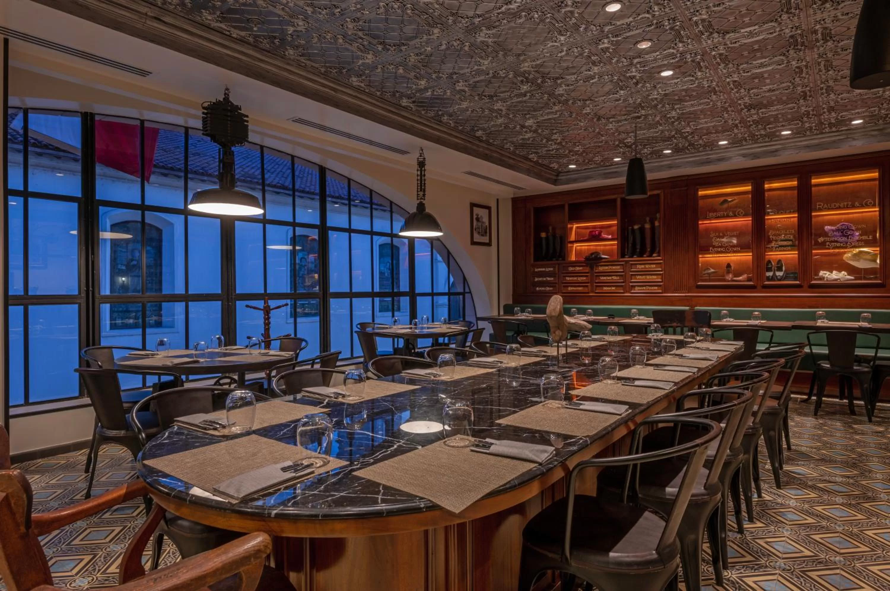 Restaurant/places to eat in Hotel La Compañía Casco Antiguo