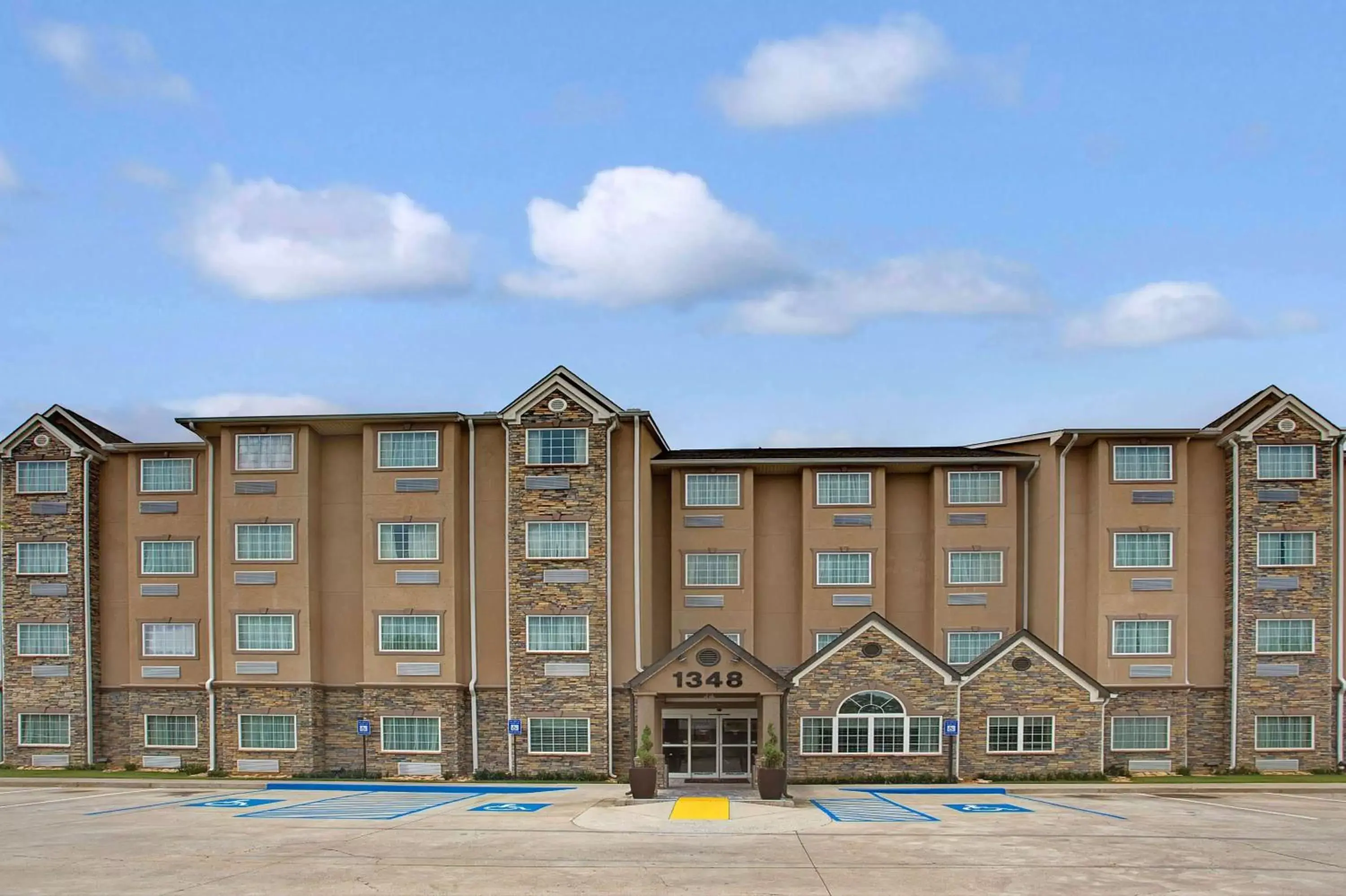 Property building, Swimming Pool in Microtel Inn & Suites - Cartersville