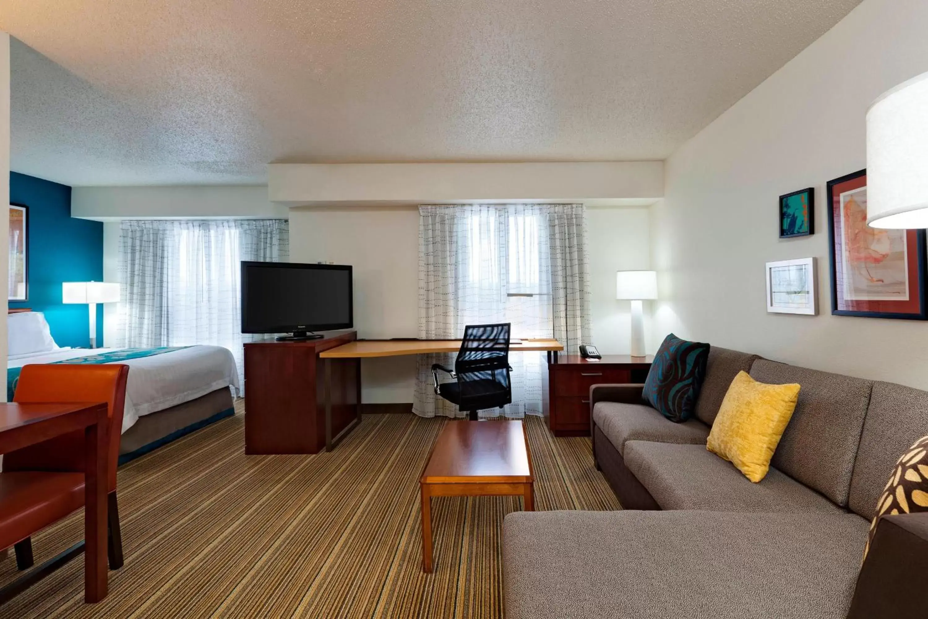 Photo of the whole room, Seating Area in Residence Inn Chicago Southeast/Hammond, IN