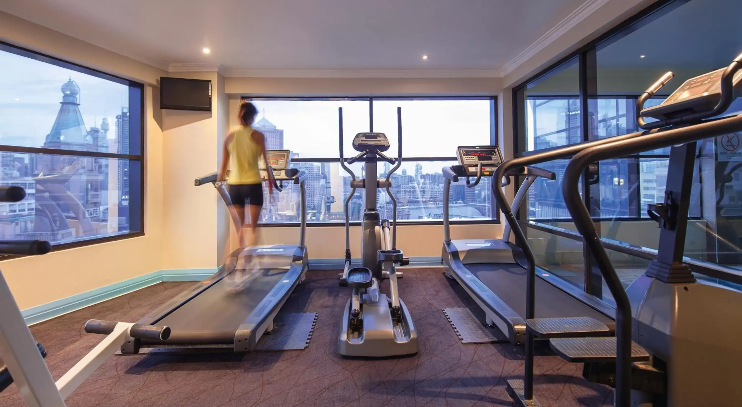 People, Fitness Center/Facilities in Mercure Sydney