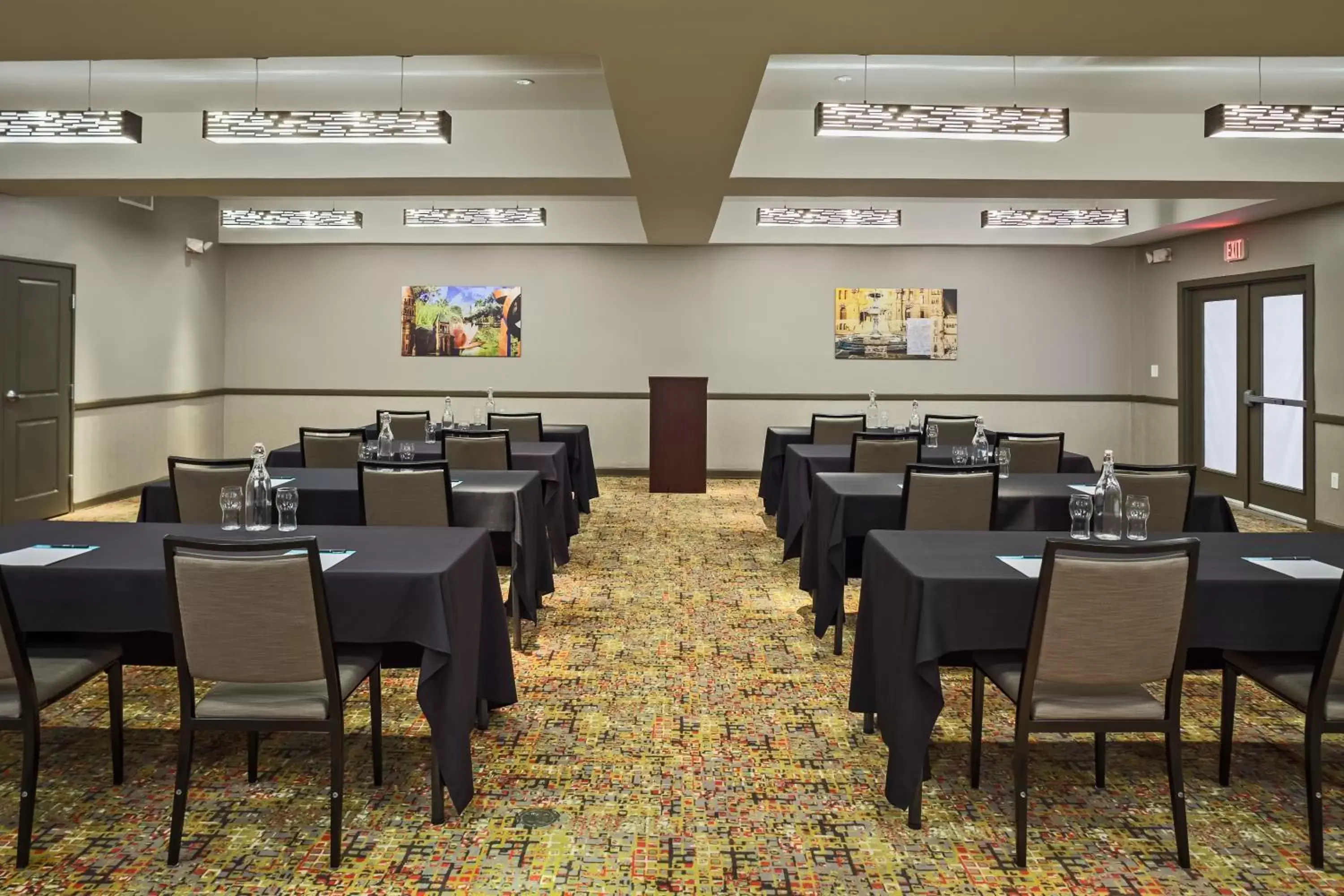 Meeting/conference room in Hotel Indigo San Antonio Riverwalk, an IHG Hotel