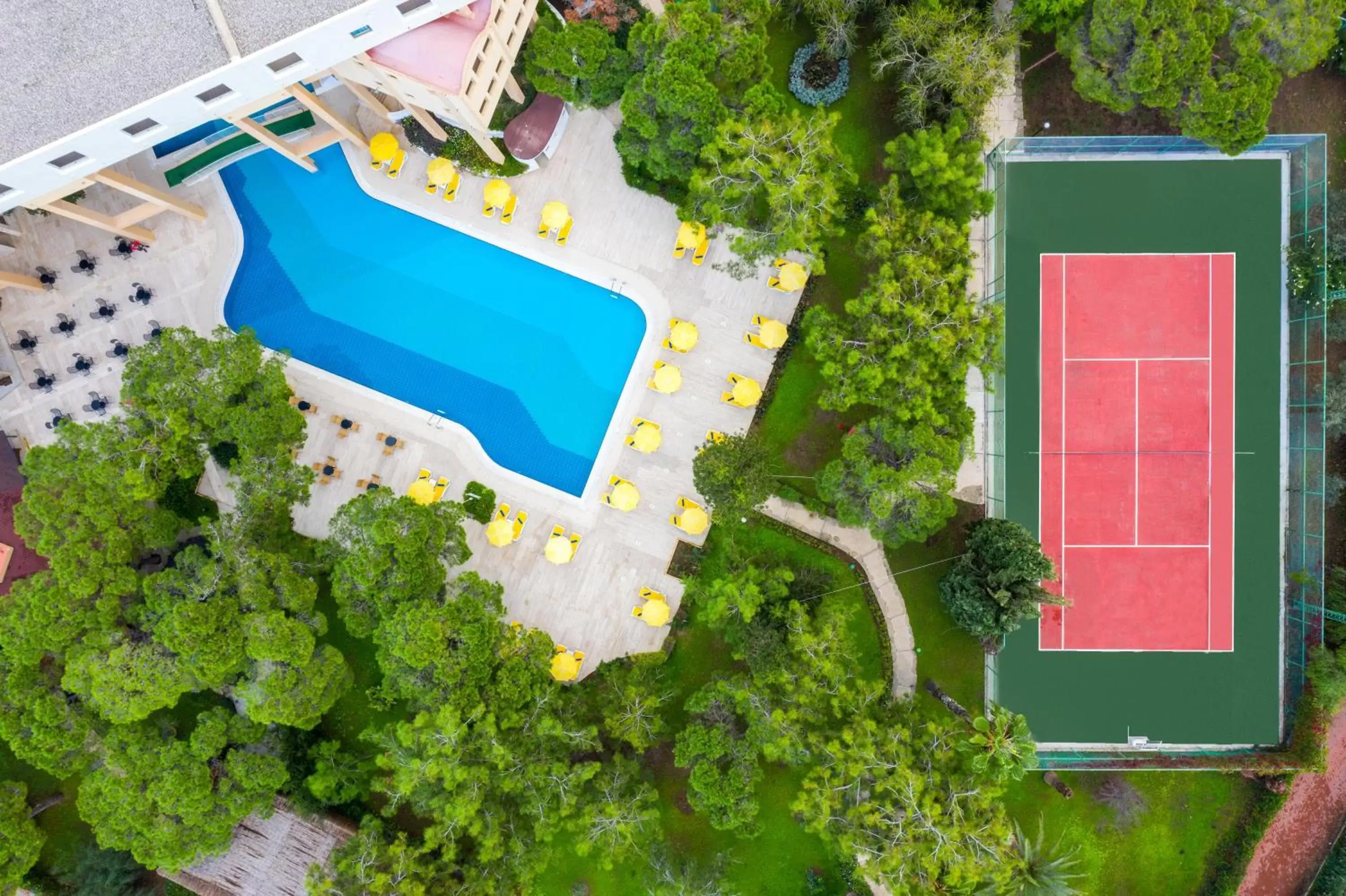 Swimming pool in Labranda Excelsior Hotel Swimming pool in Labranda Excelsior Hotel