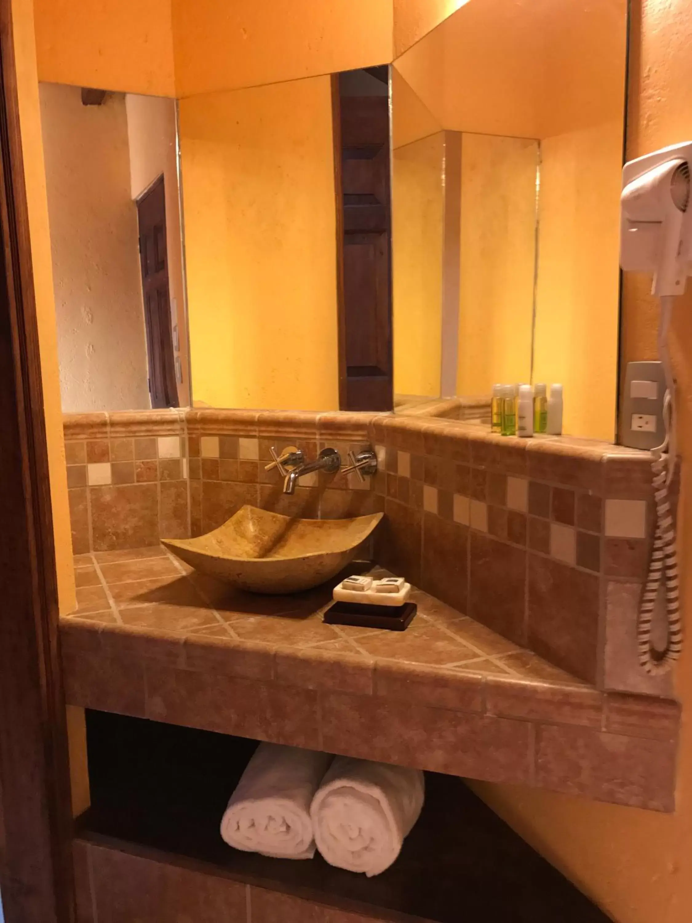 Bathroom in Hotel puesta del sol