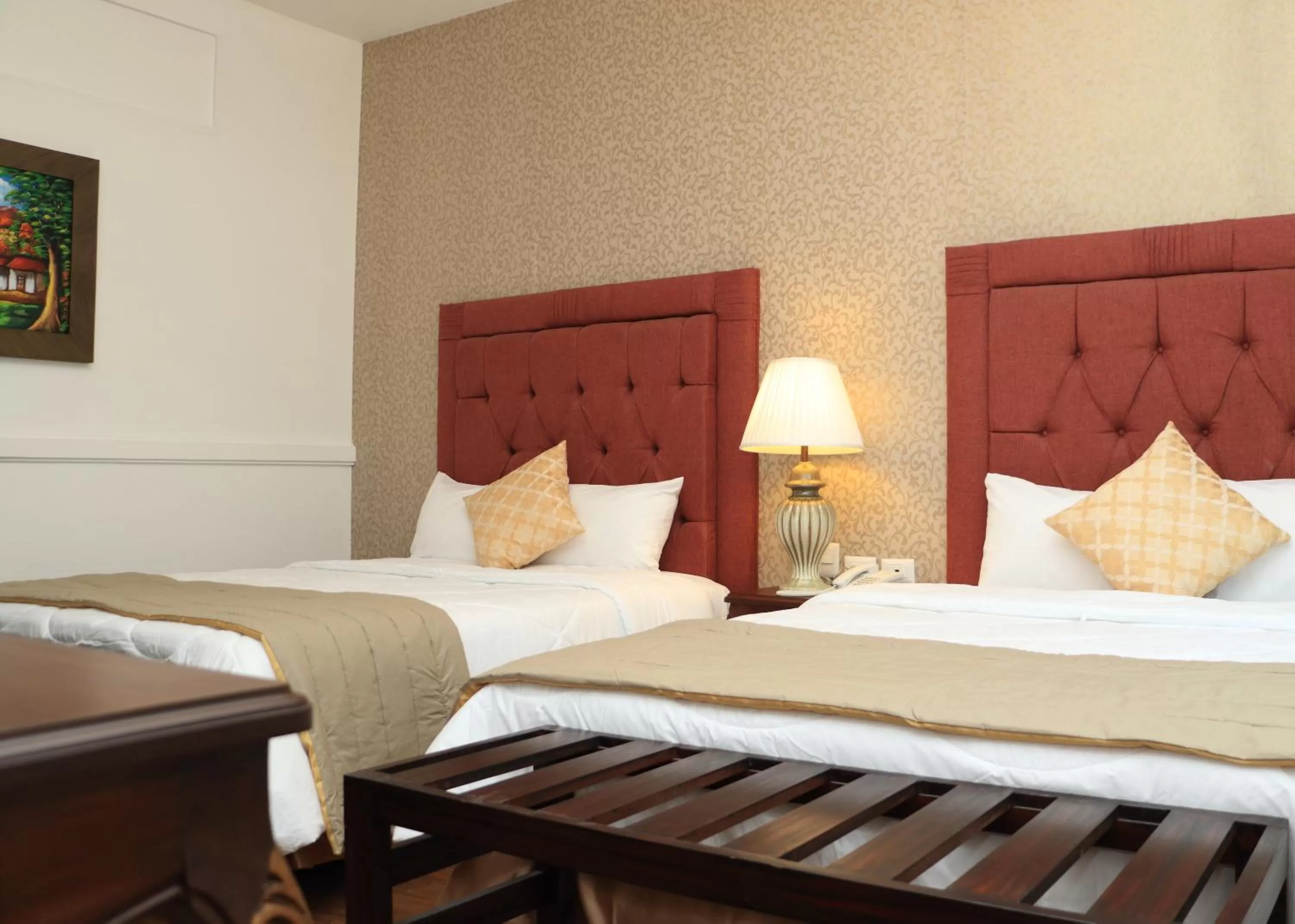 Photo of the whole room, Bed in Presidente Boutique