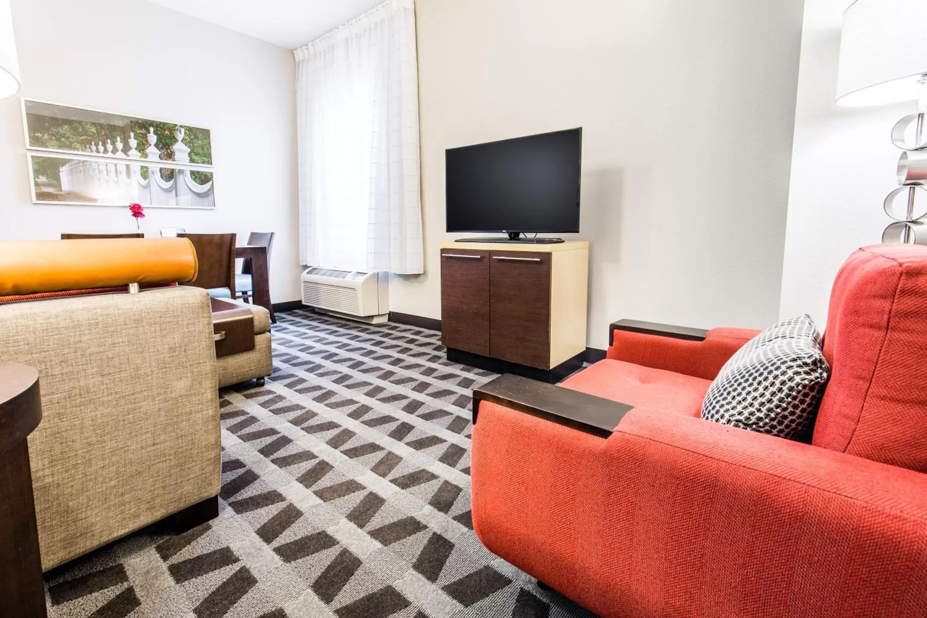 Living room, Seating Area in TownePlace Suites by Marriott Gilford