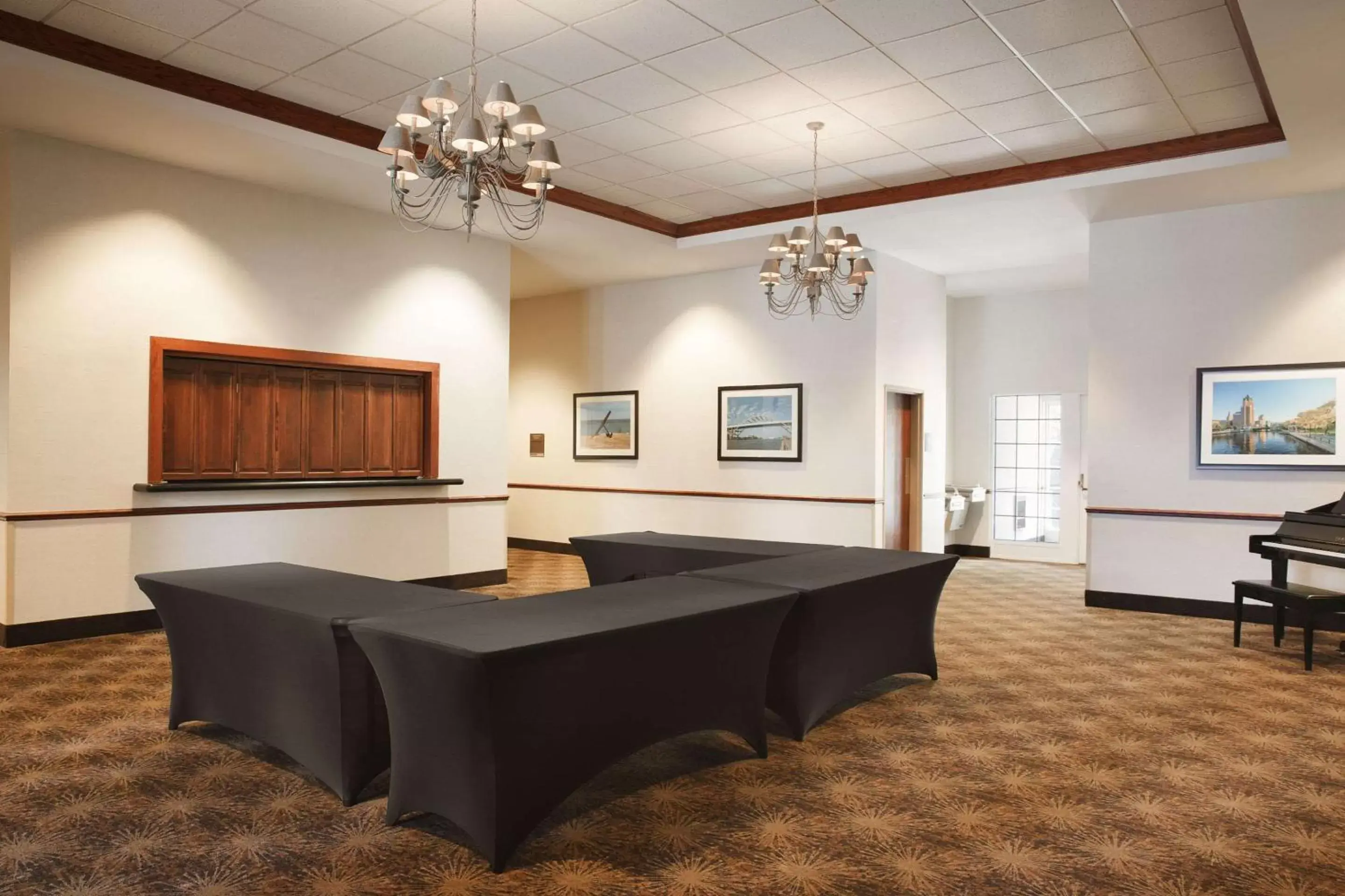 Meeting/conference room in Comfort Suites Milwaukee Airport