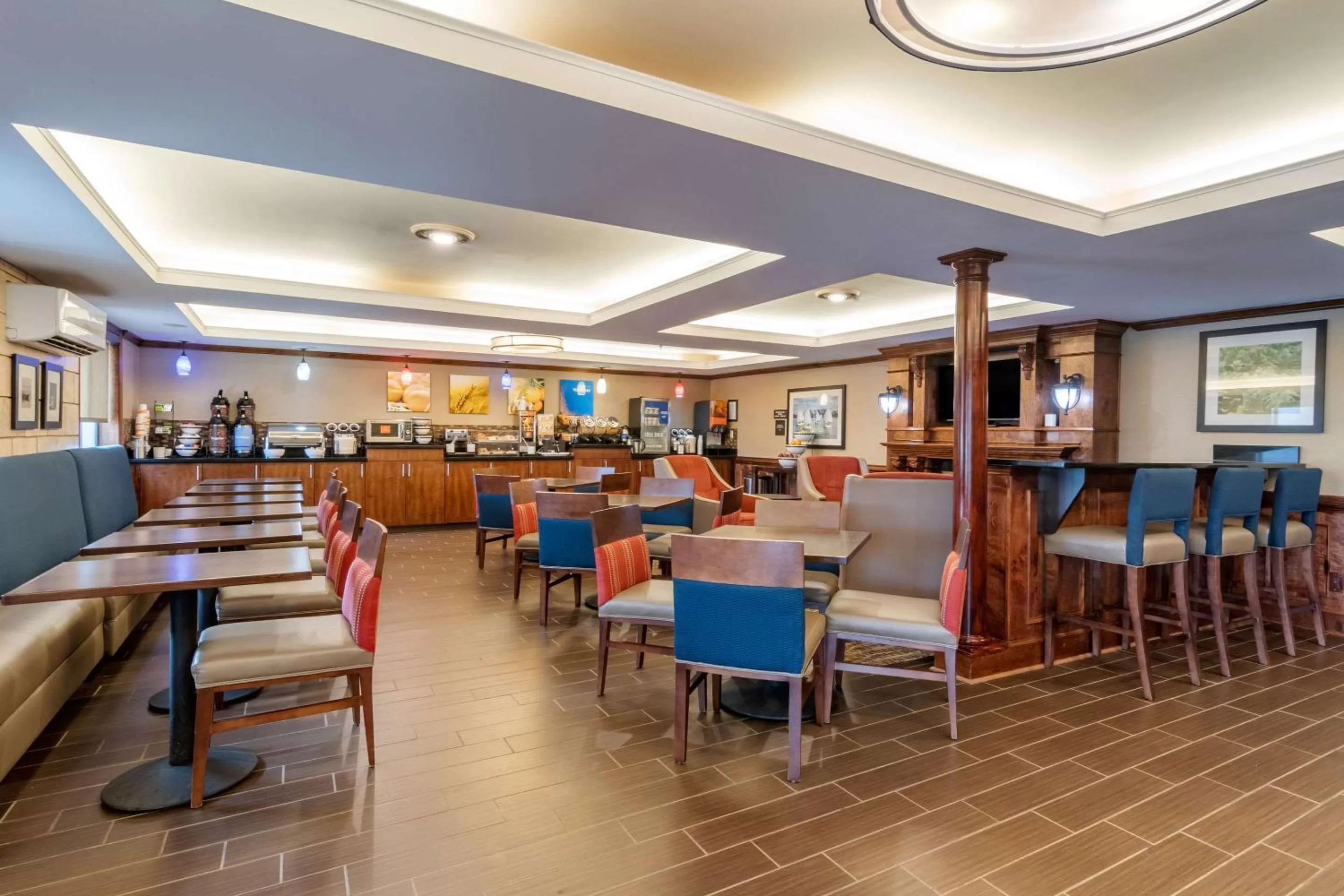 Restaurant/places to eat in Comfort Inn & Suites South Hill I-85