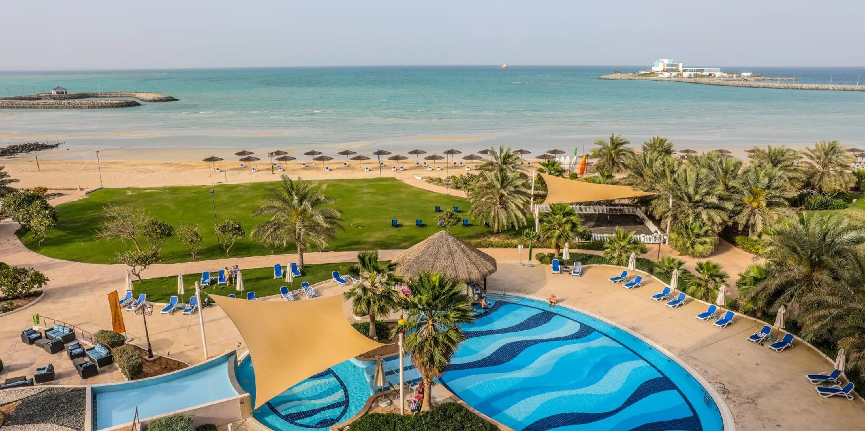 Beach in Danat Jebel Dhanna Resort
