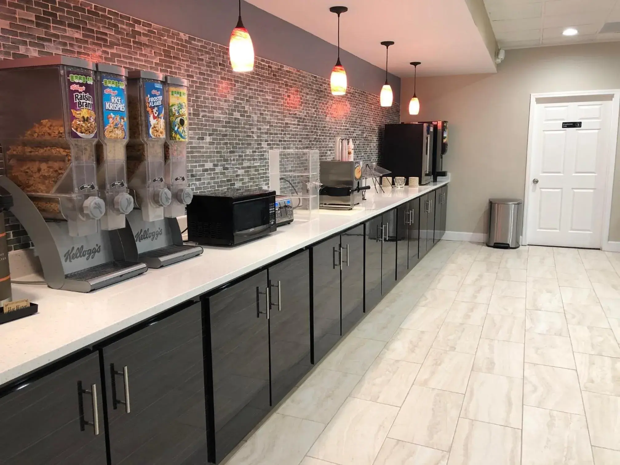 Breakfast in Quality Inn Dalton East Breakfast in Quality Inn Dalton East