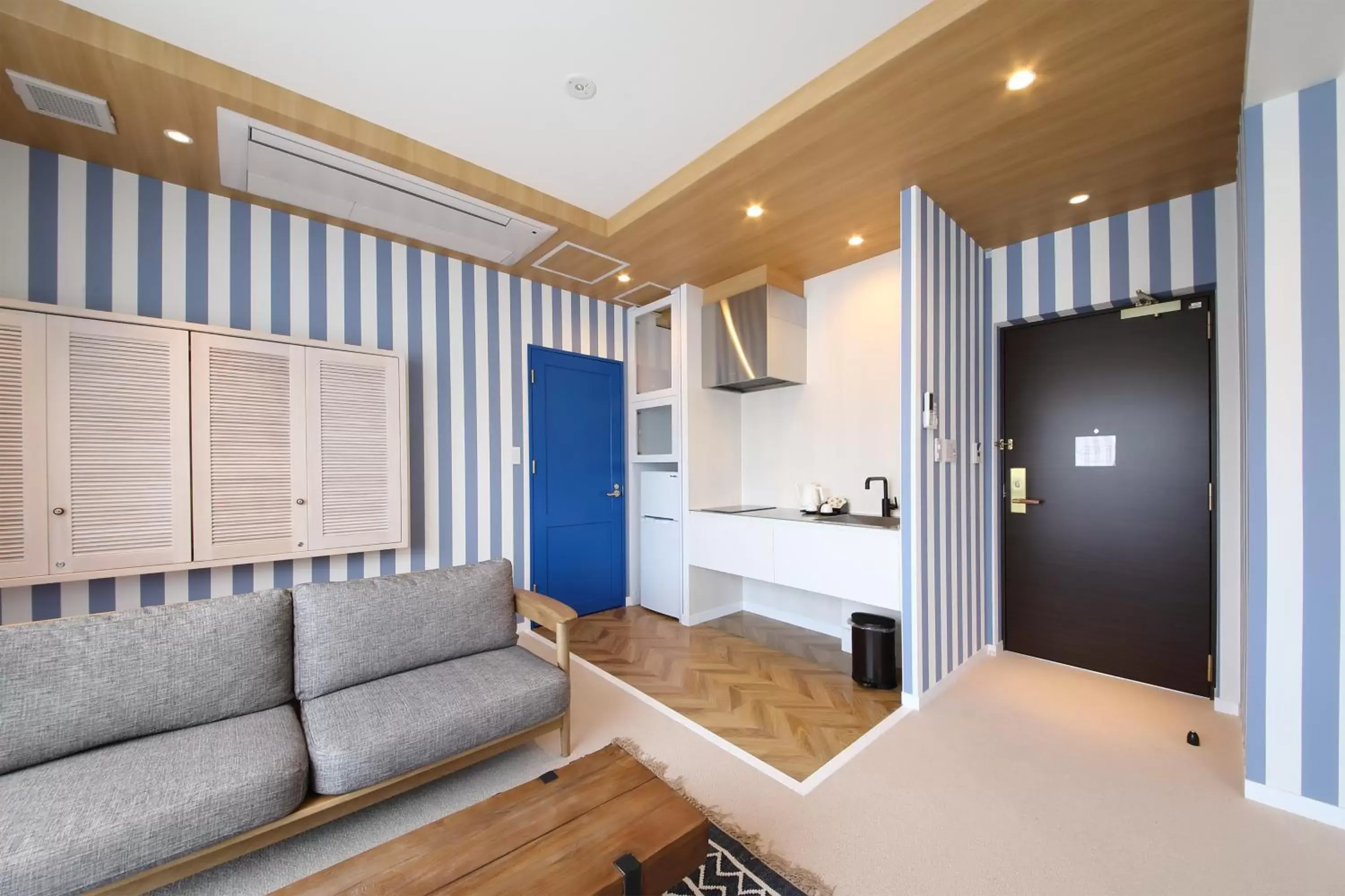 Kitchen or kitchenette, Seating Area in HOTEL SHIKISAI KYOTO