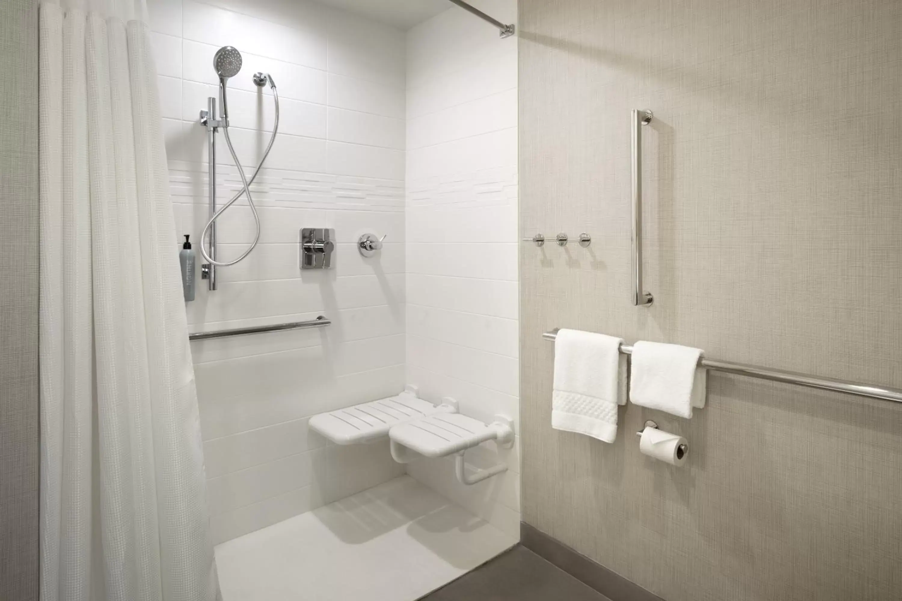 Shower, Bathroom in JW Marriott San Francisco Union Square
