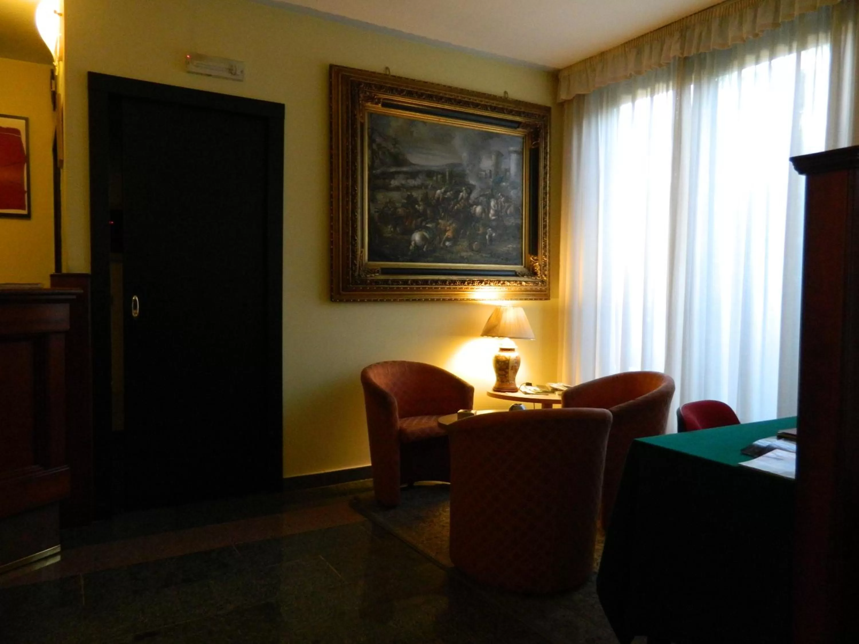 Communal lounge/ TV room in Ascot Lodging