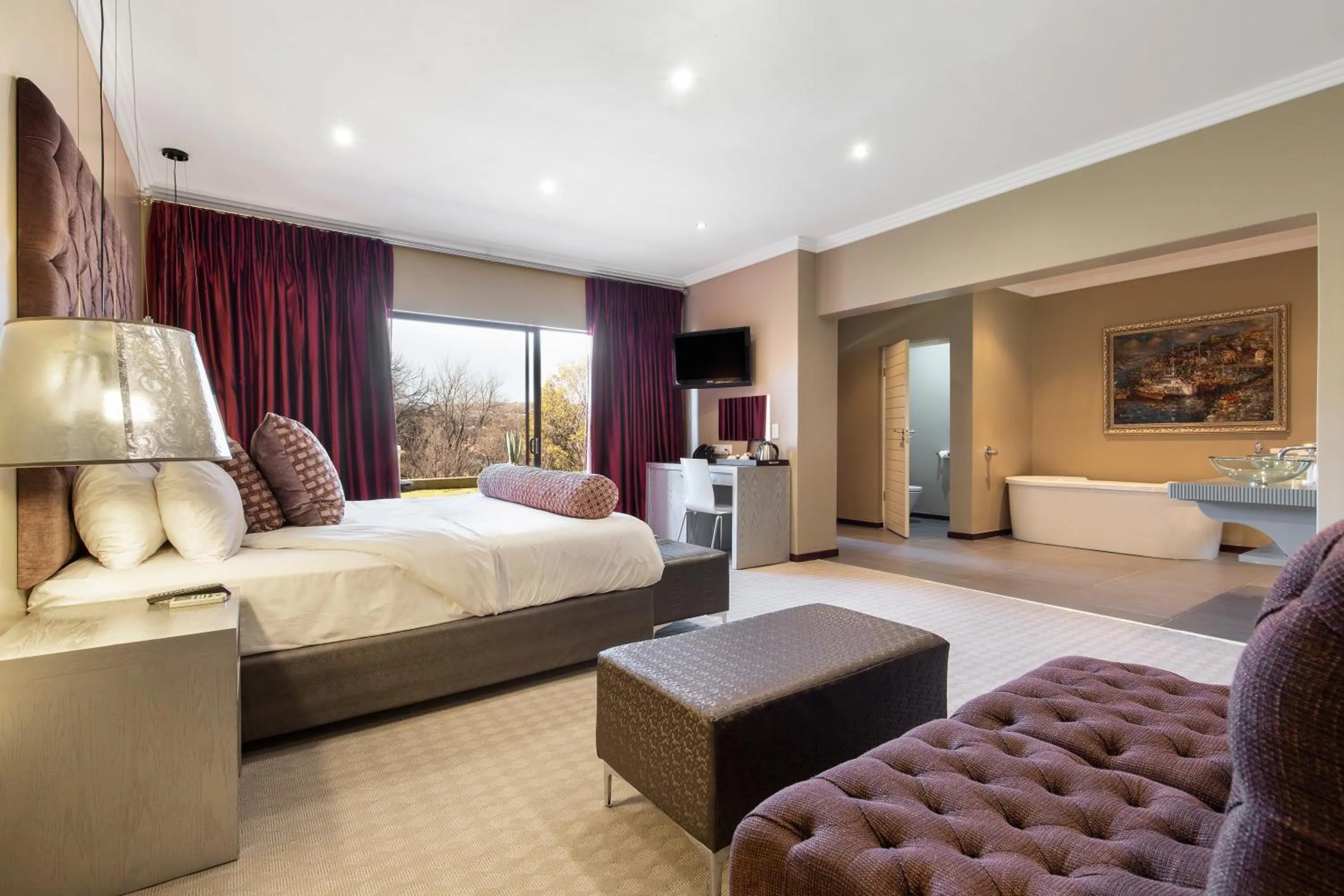 Photo of the whole room, Bed in St Andrews Hotel and Spa