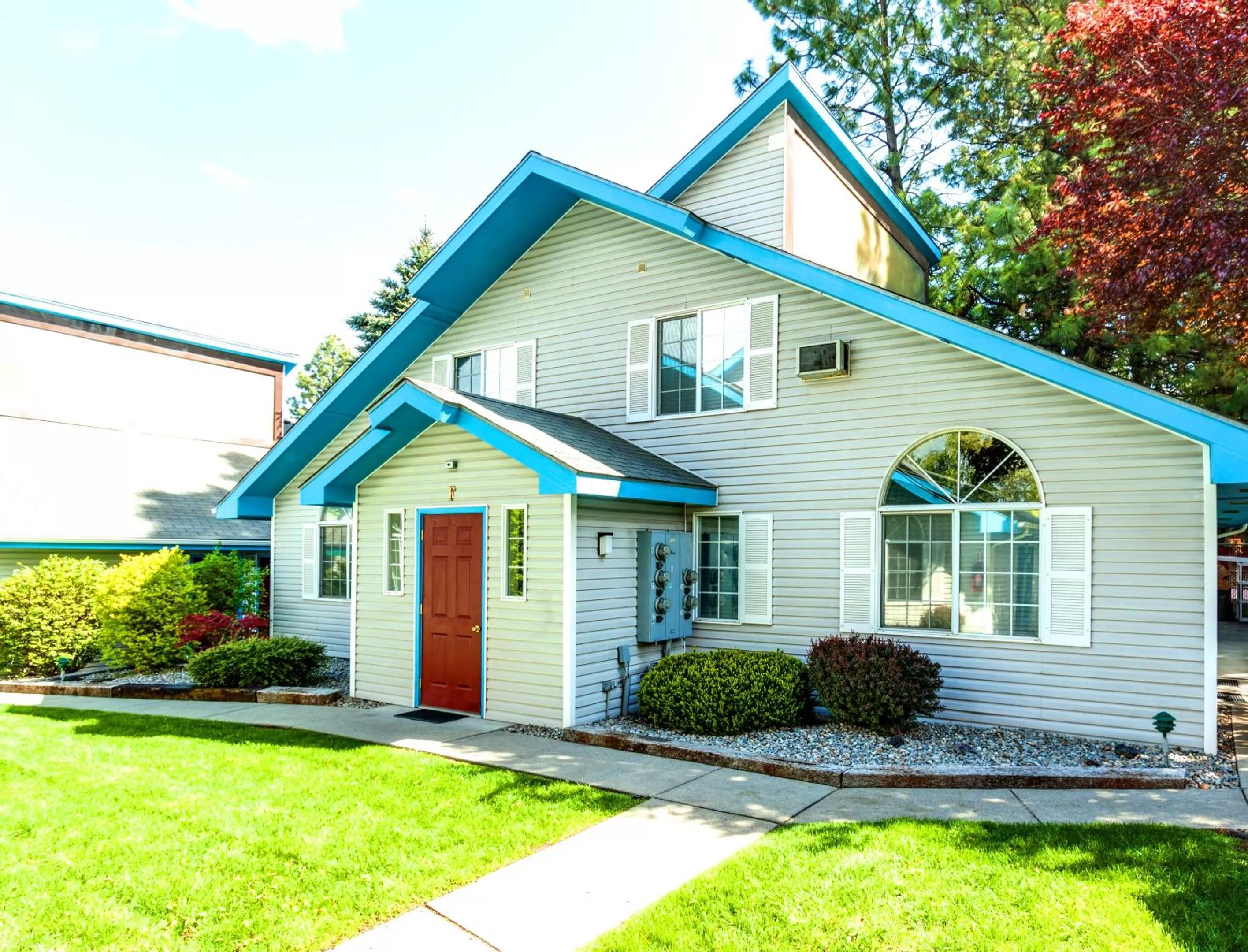 Property Building in Turning Leaf Townhome Suites