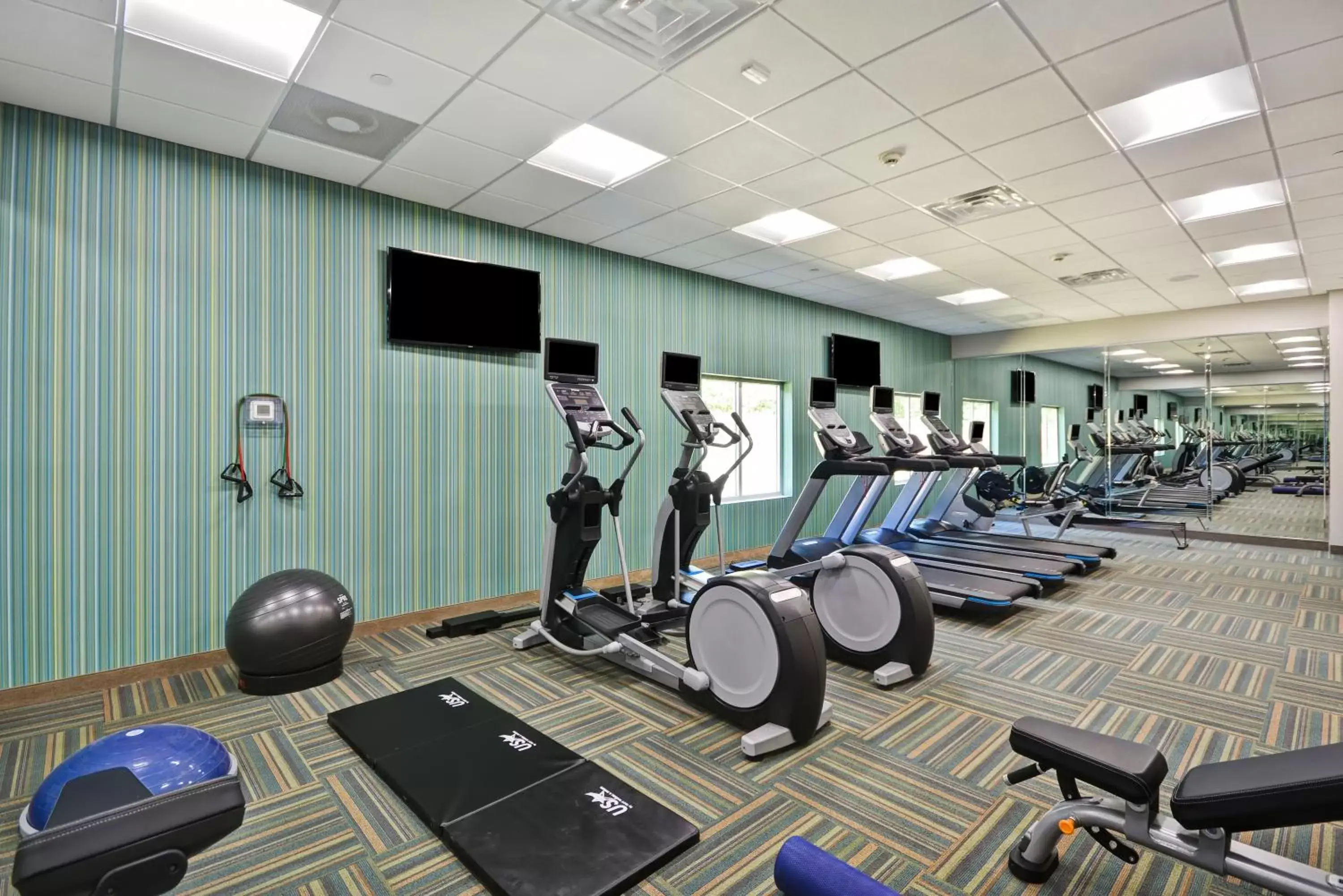 Fitness centre/facilities, Fitness Center/Facilities in Holiday Inn Express & Suites - Houston NASA - Boardwalk Area, an IHG Hotel
