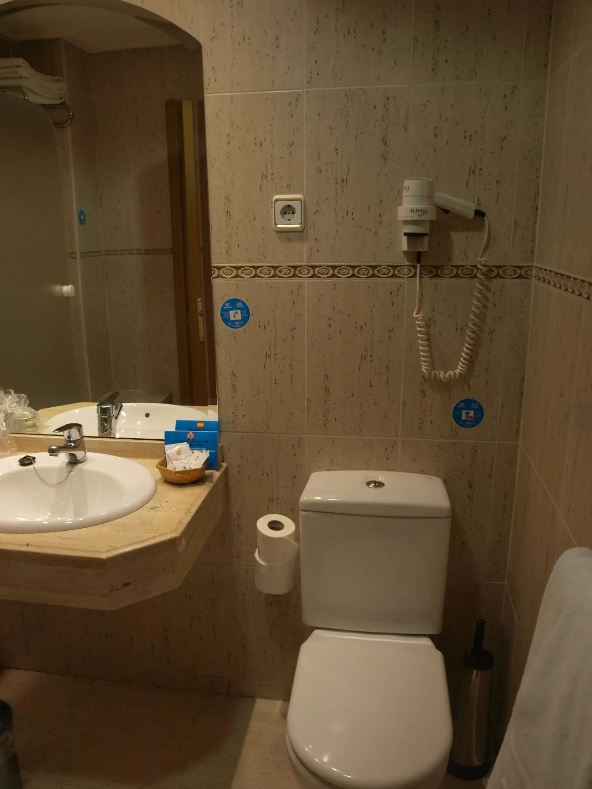 Bathroom in Hotel Don Luis