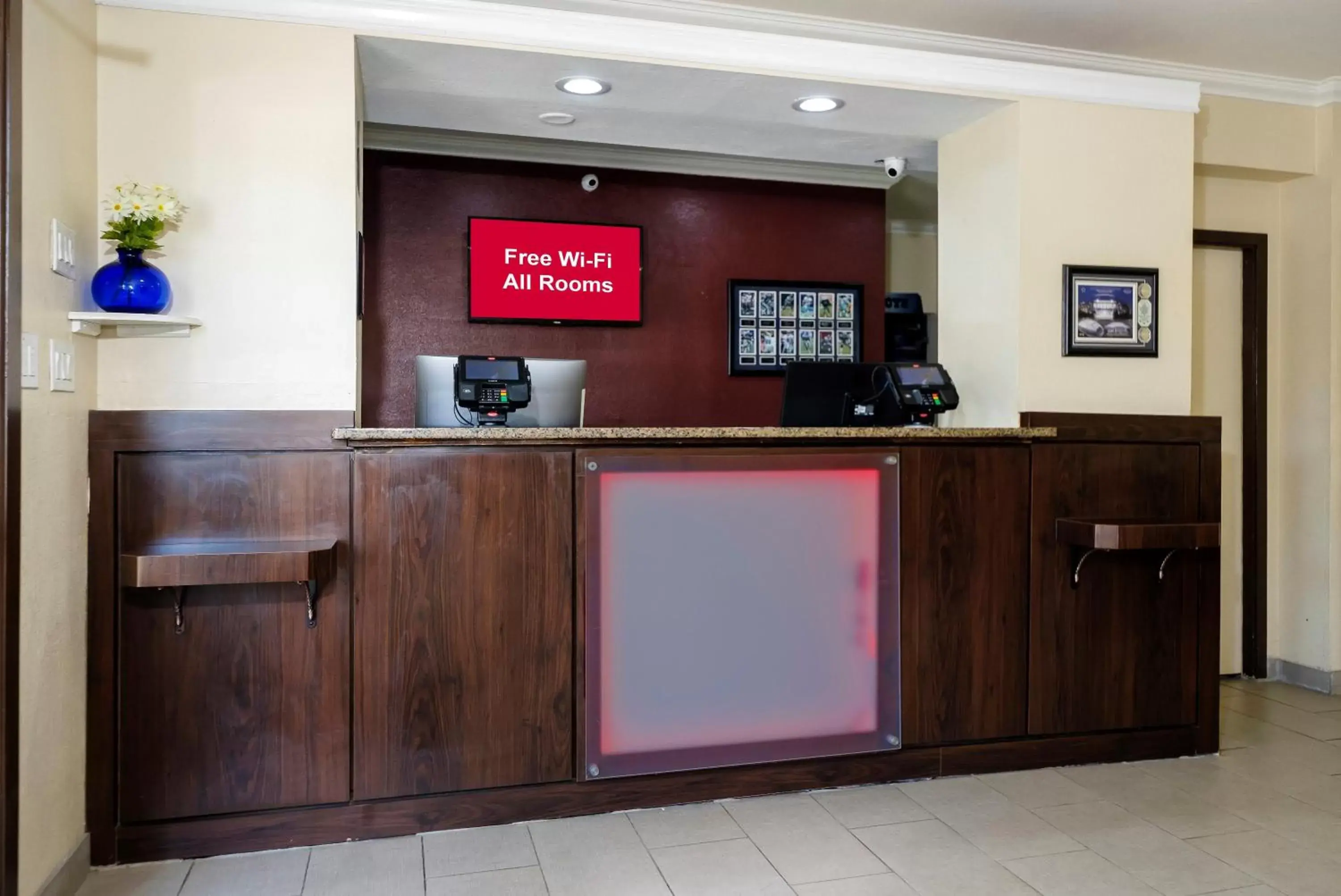 Lobby or reception, Lobby/Reception in Red Roof Inn Arlington - Entertainment District