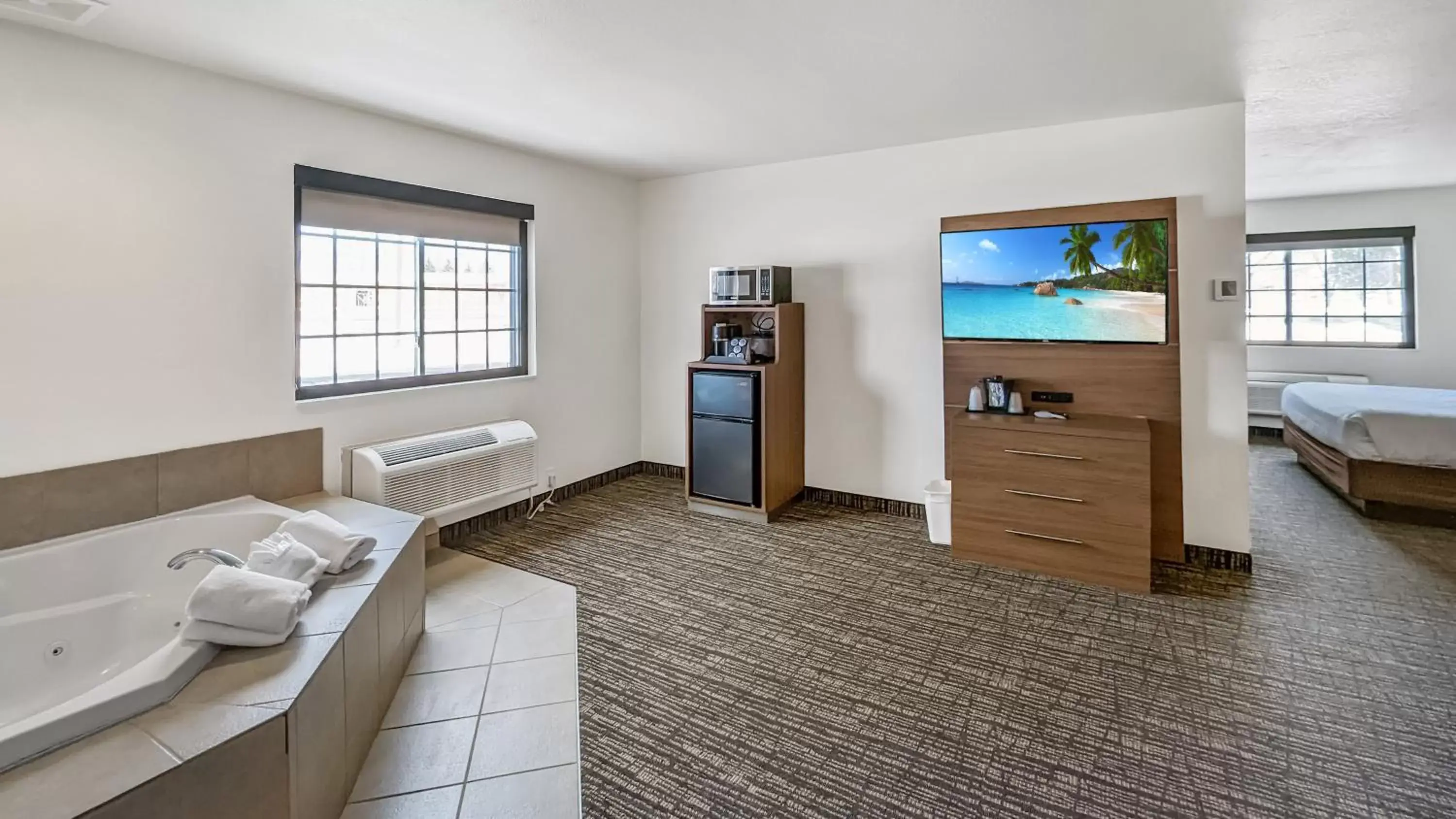 Seating Area in Estherville Hotel & Suites