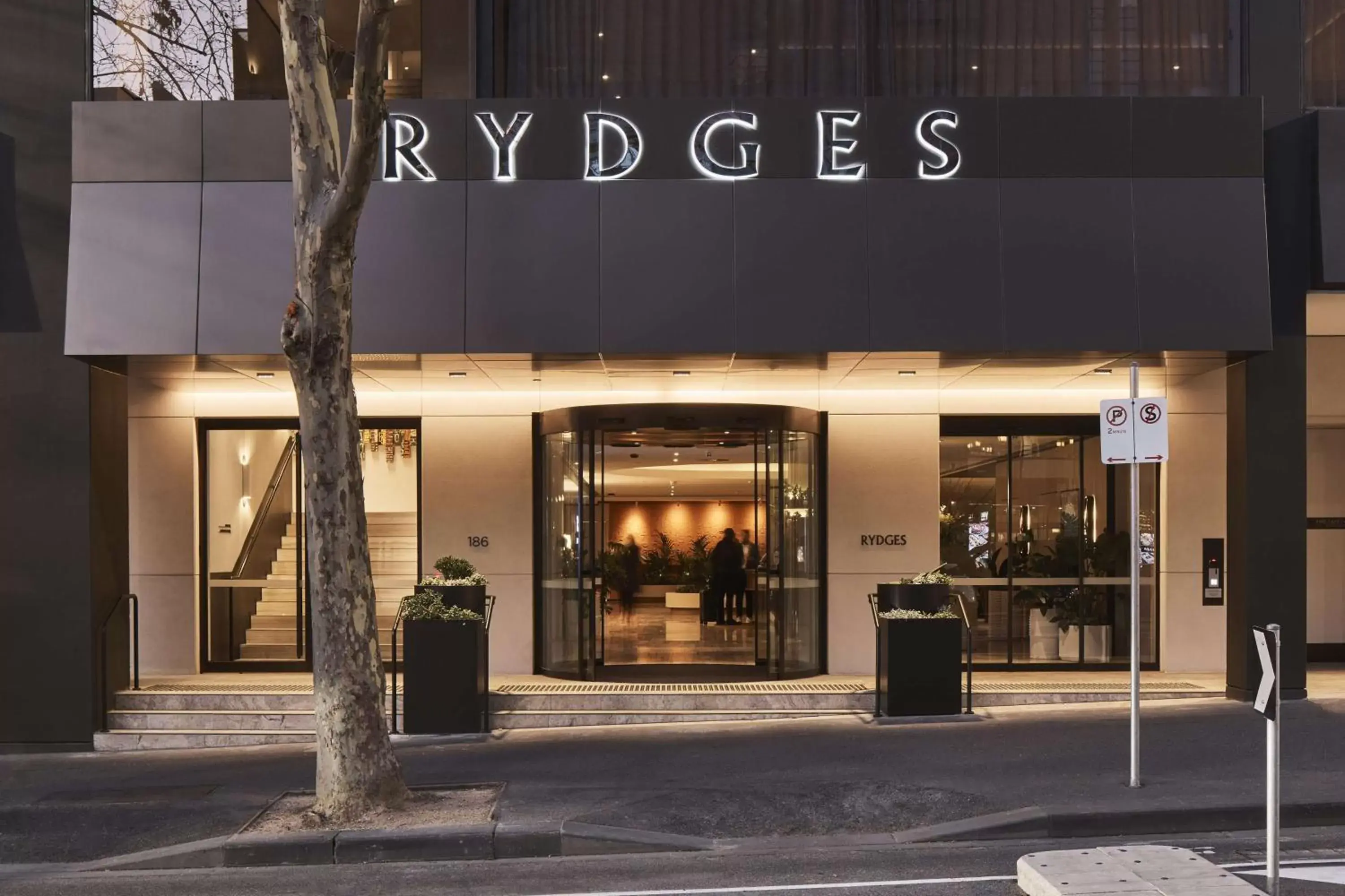 Property building in Rydges Melbourne