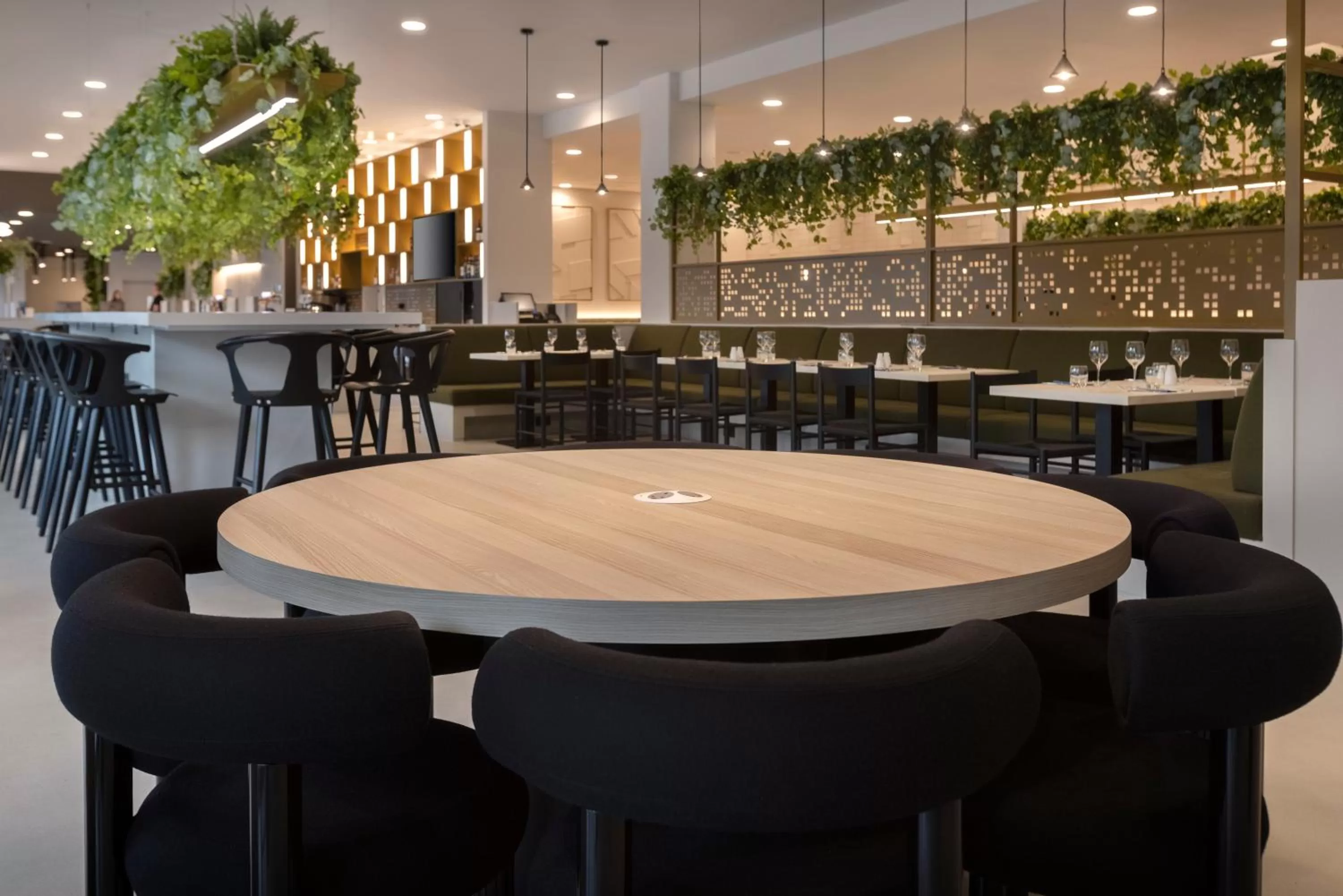 Lobby or reception in Leonardo Hotel Manchester Piccadilly